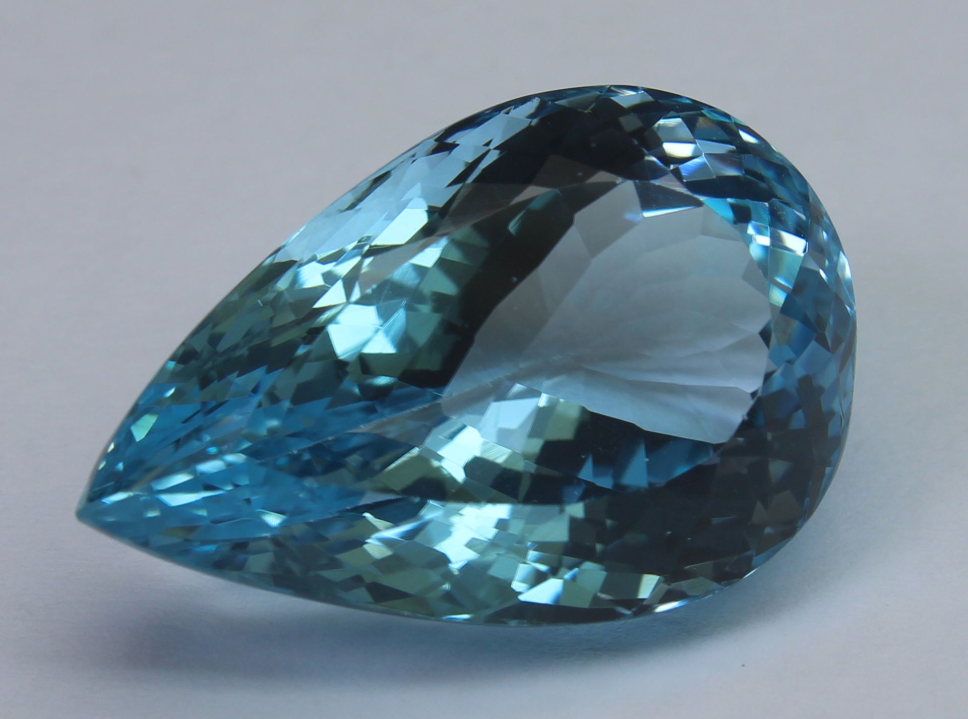 Blue Topaz, 24.75 Ct - Image 2 of 7