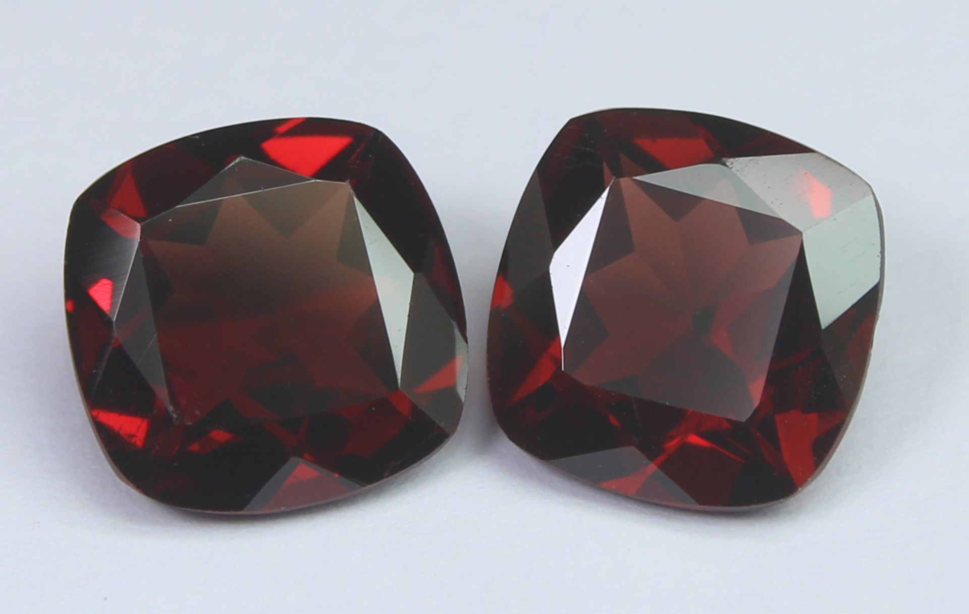 Pair of Garnets, 5.96 Ct - Image 2 of 6