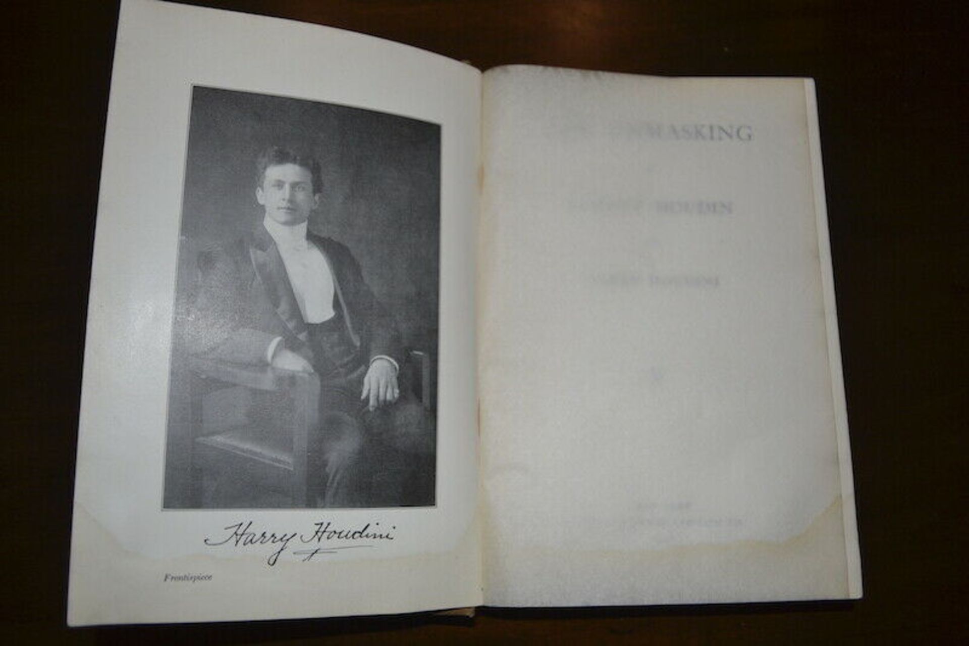 Harry Houdini Autograph + Kingbreaker Key & Lock + The Unmasking of Robert-Houdin + Beatrice Houdini - Image 12 of 16