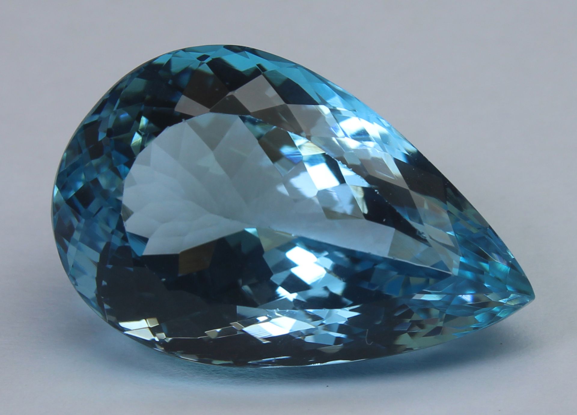 Blue Topaz, 24.75 Ct - Image 3 of 7