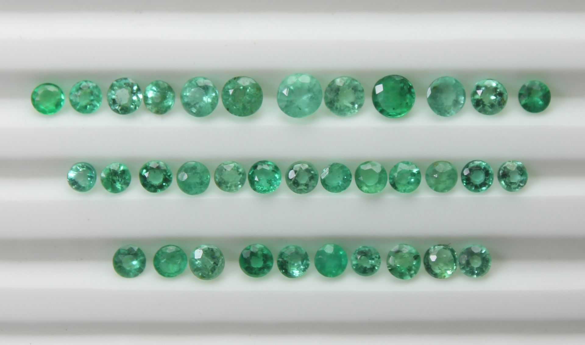 1.11 CT Natural Emerald - Image 2 of 2