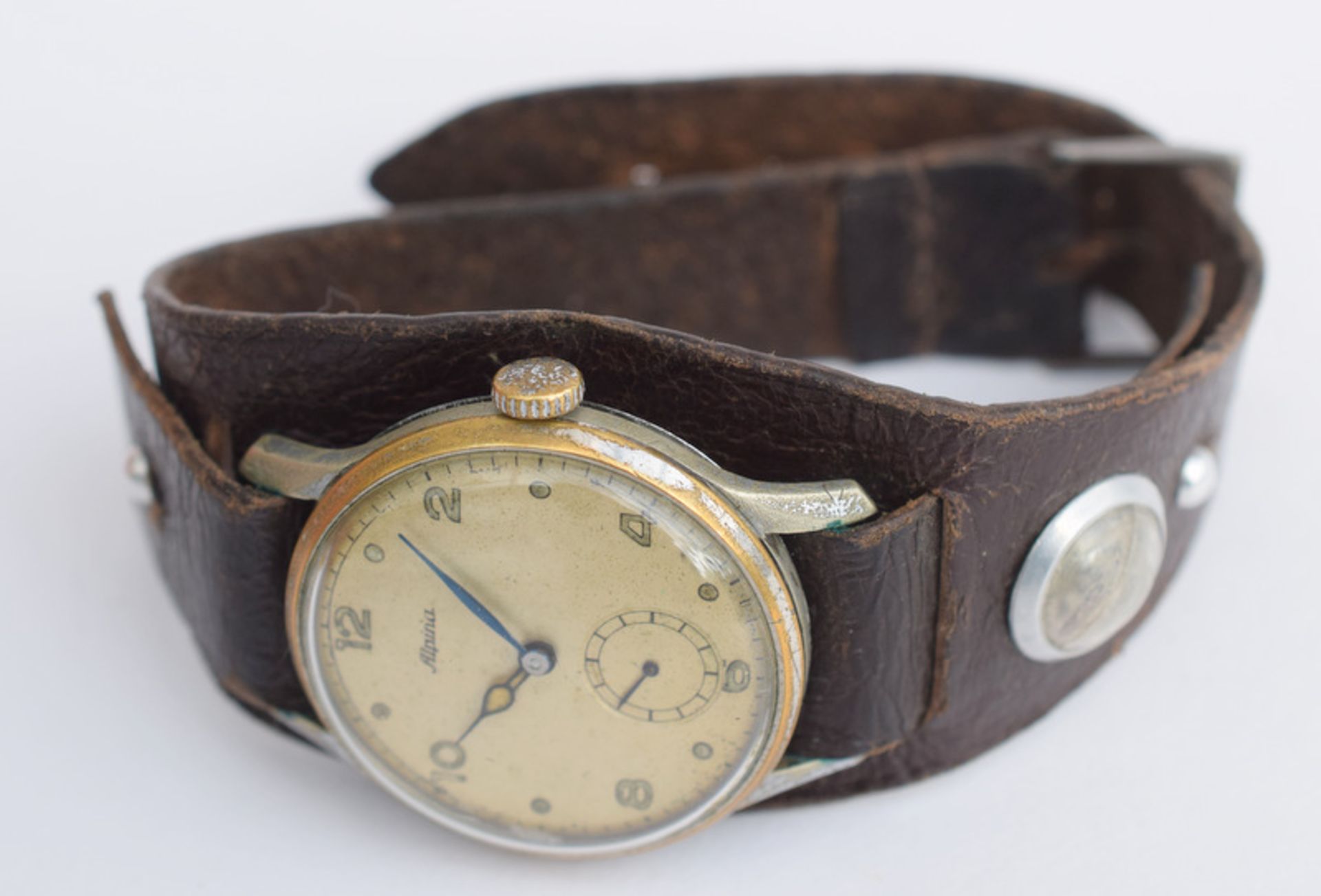 Alpine Vintage Military Style Watch With Compass On Strap - Image 3 of 5