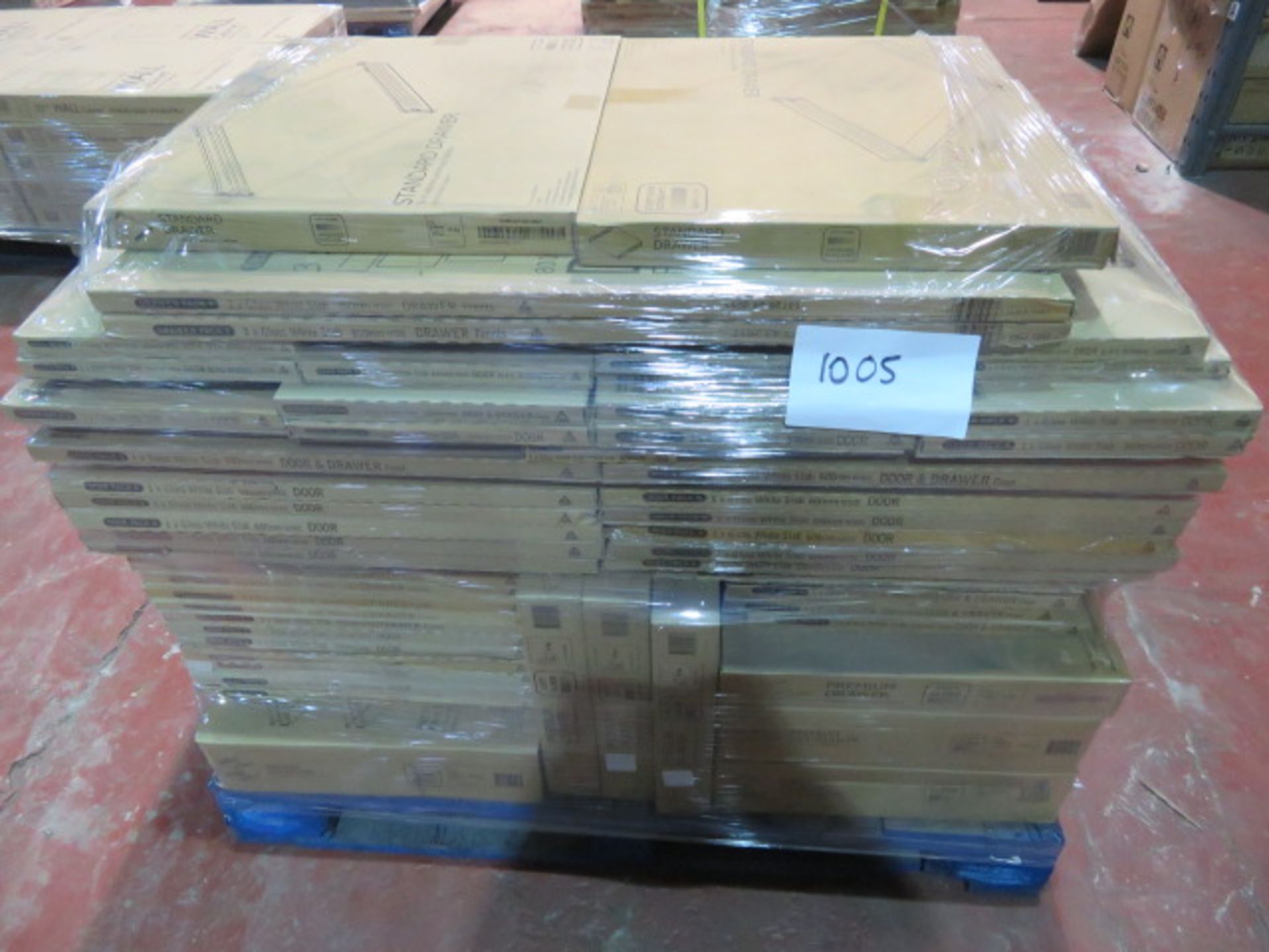 (1005) LARGE PALLET TO CONTAIN VARIOUS NEW KITCHEN STOCK TO INCLUDE: STANDARD DRAWER TO FIT 600...