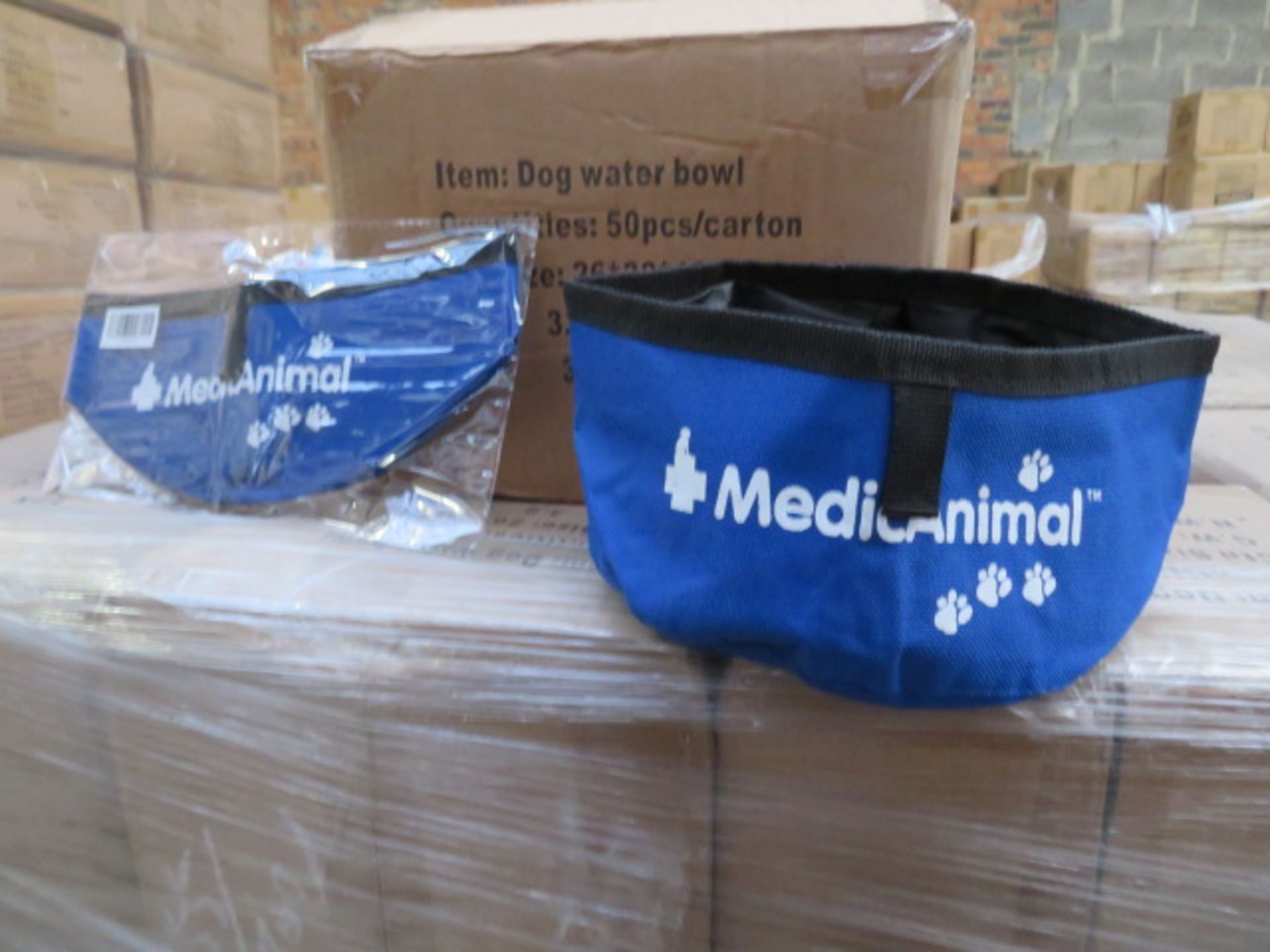 (62) PALLET TO CONTAIN 1,500 x BRAND NEW COLLAPSIBLE DOG BOWLS. RRP £3.99 EACH. - Image 2 of 4