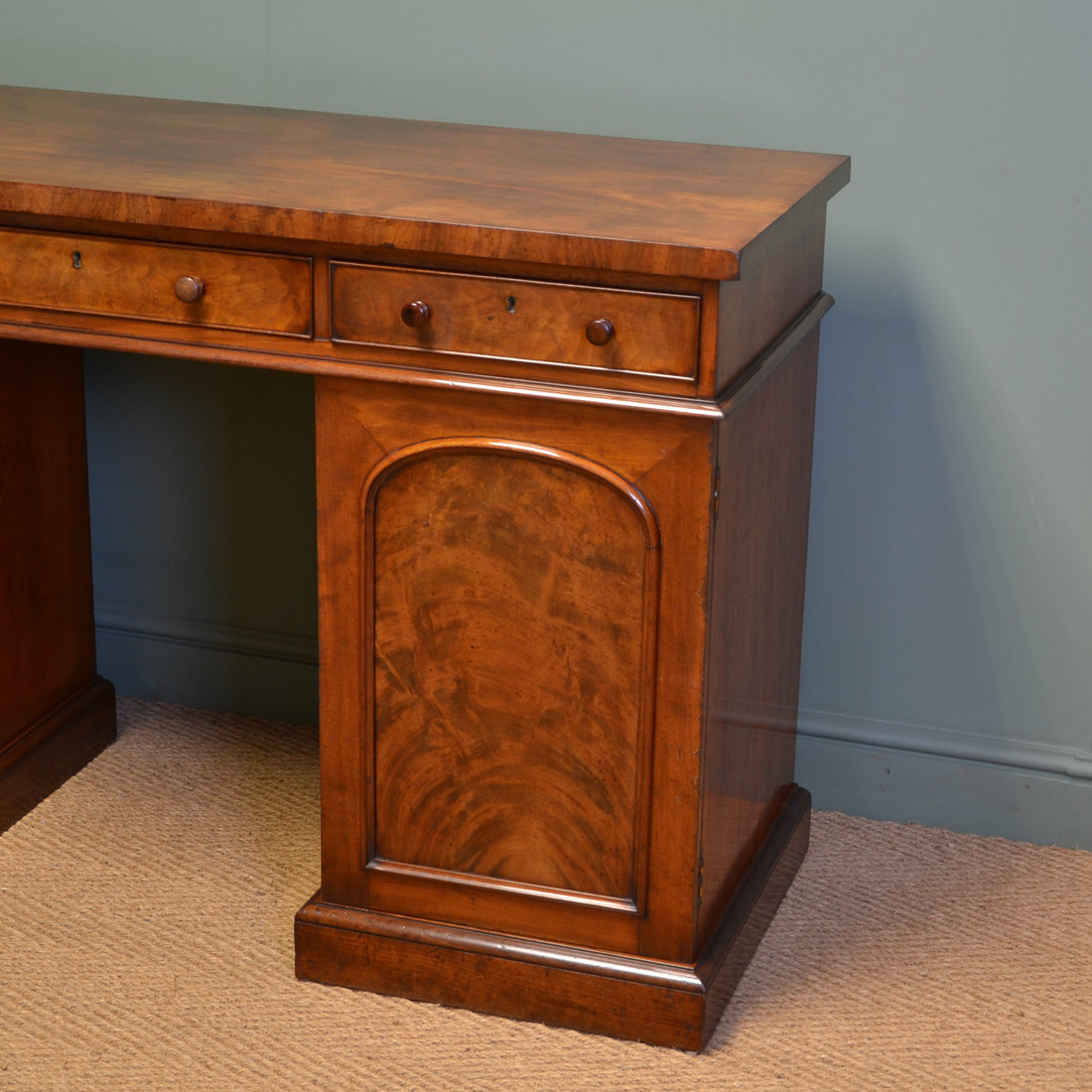 Country House Figured Mahogany Antique Victorian Pedestal Sideboard - Image 6 of 7