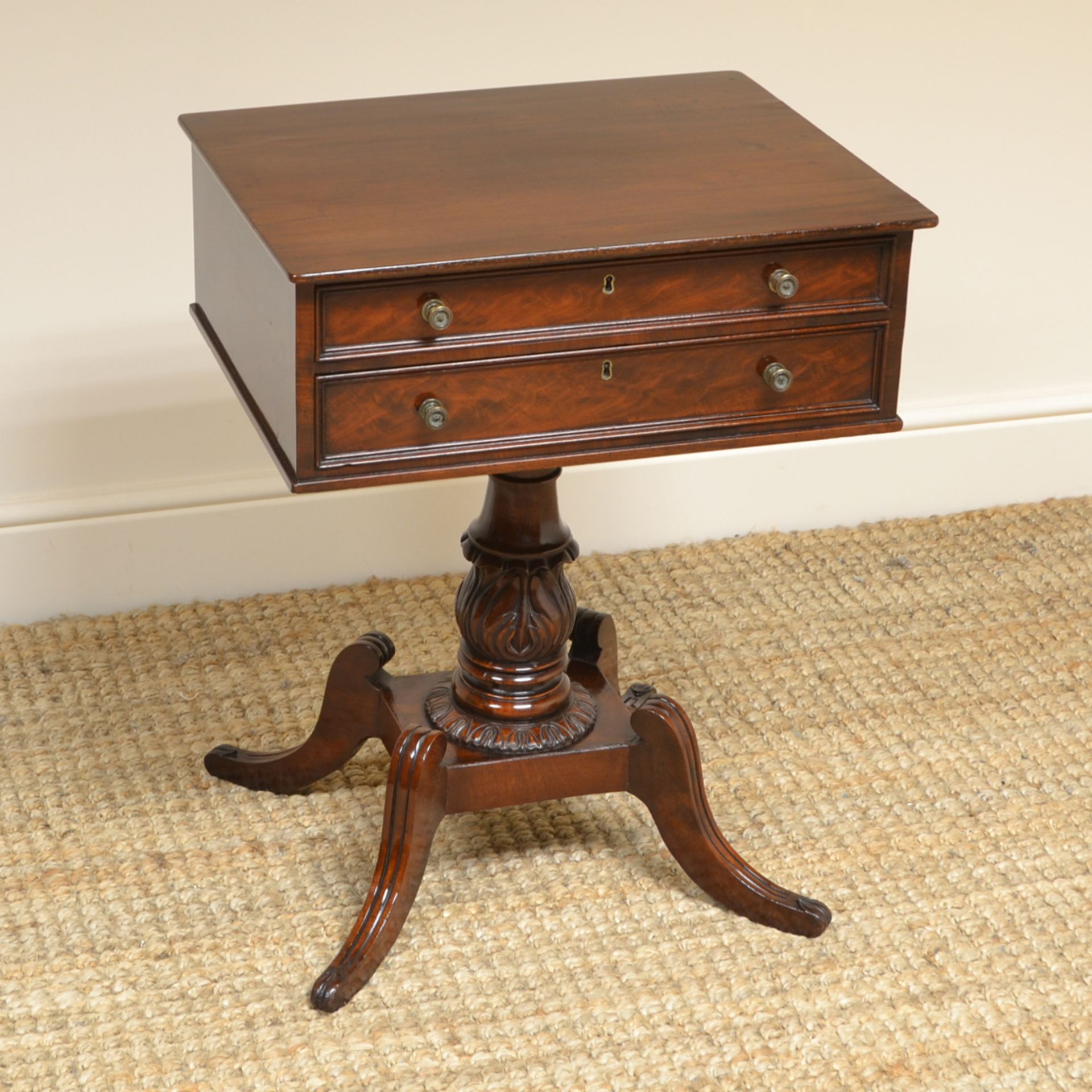 Fine Regency Mahogany Antique Side / Lamp Table - Image 2 of 9
