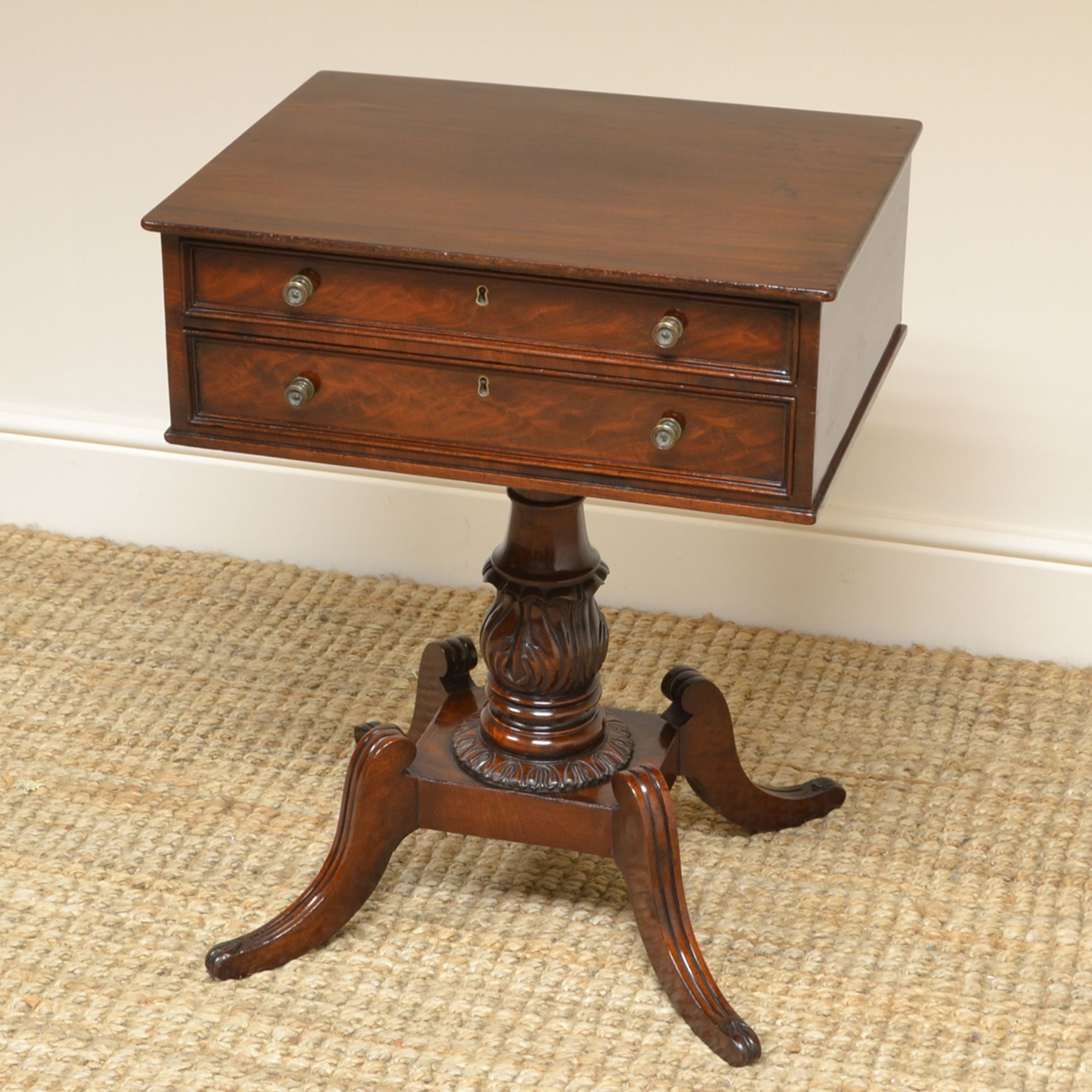 Fine Regency Mahogany Antique Side / Lamp Table - Image 8 of 9