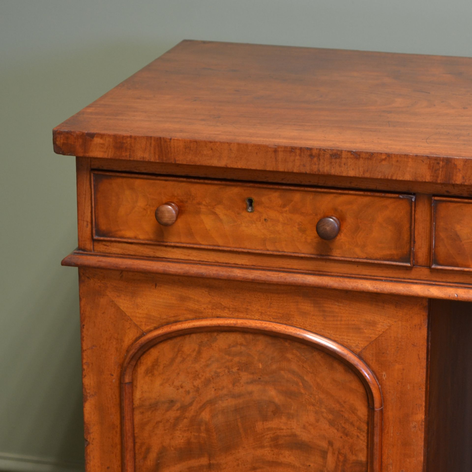 Country House Figured Mahogany Antique Victorian Pedestal Sideboard - Image 4 of 7