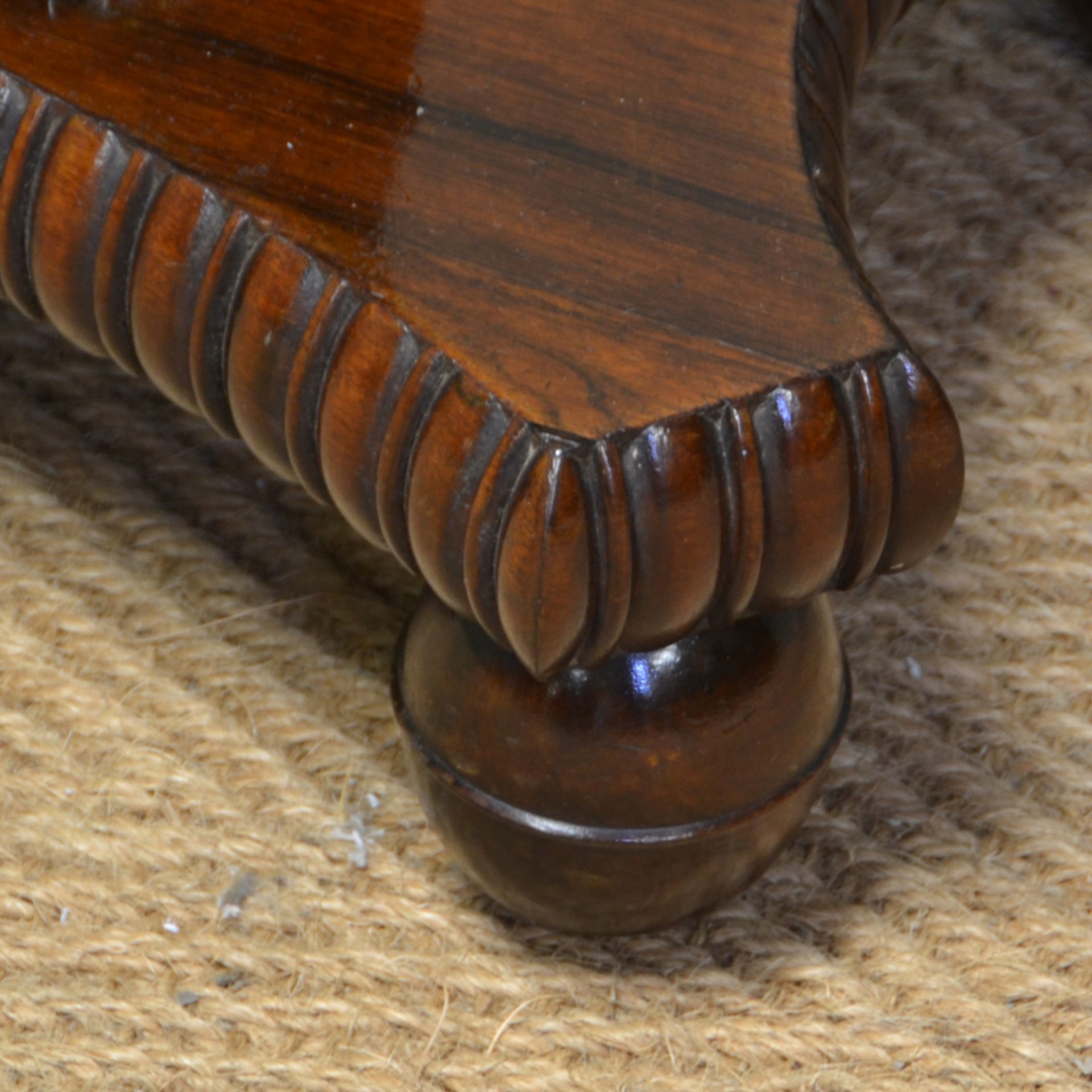 Striking William IV Rosewood Antique Tea Table - Image 6 of 8