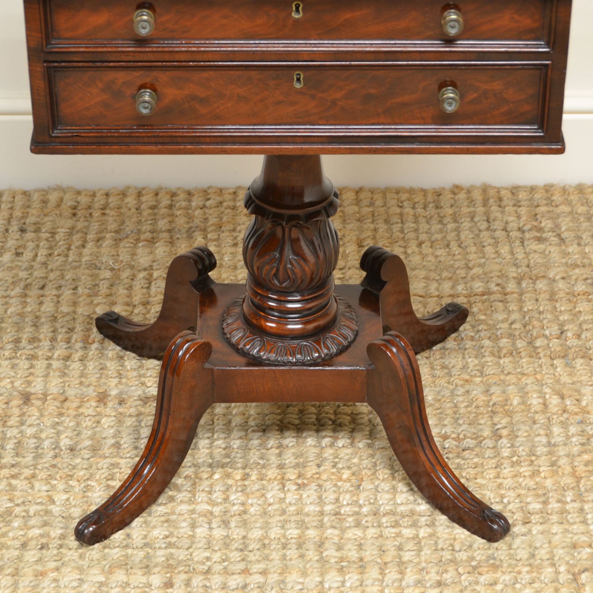 Fine Regency Mahogany Antique Side / Lamp Table - Image 3 of 9