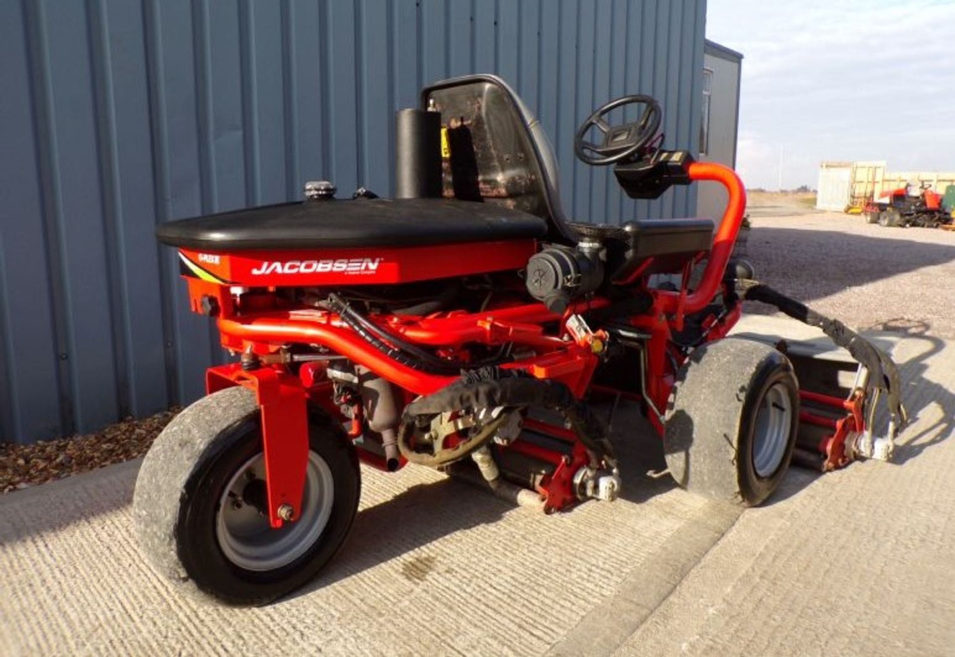 2005 JACOBSEN G PLEX III RIDE ON GREENS MOWER - Image 5 of 5