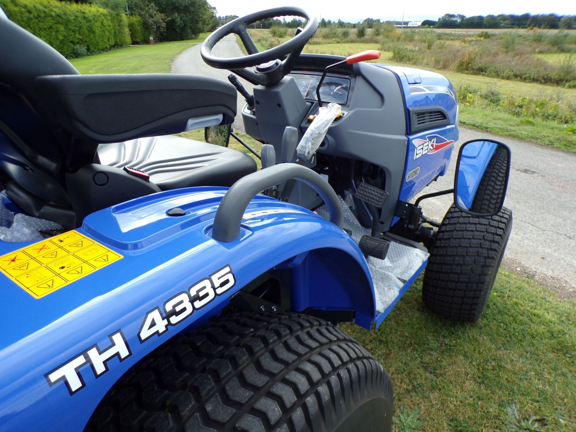 ISEKI TH4335 COMPACT TRACTOR - Image 4 of 7