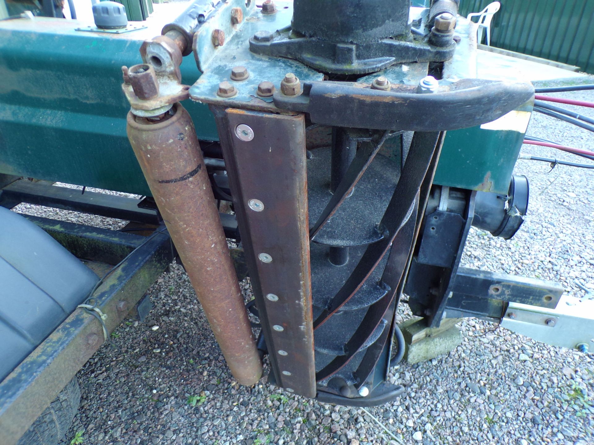 HAYTER 5 GANG TRAILED CYLINDER MOWER - Image 3 of 6