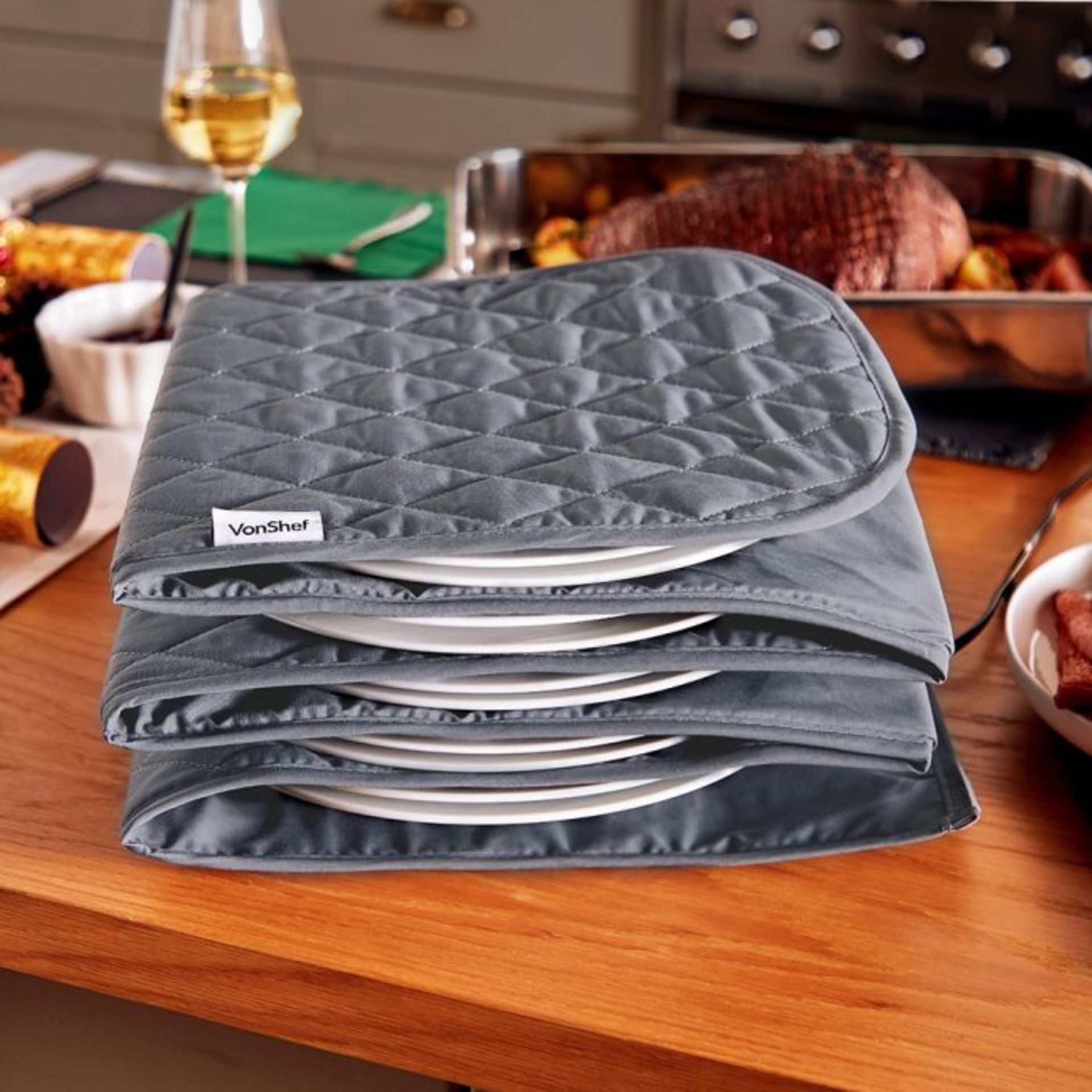 (S348) Plate Warmer Easily and effectively heat dinner plates to 70°C to keep food served hot... - Image 3 of 4