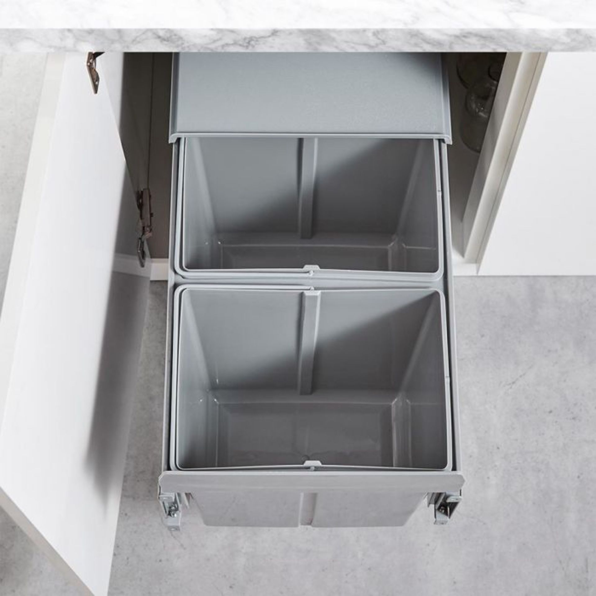 (S73) 40L Pull-Out Cupboard Bin Save valuable floorspace in your kitchen and keep an unsightly... - Image 3 of 5