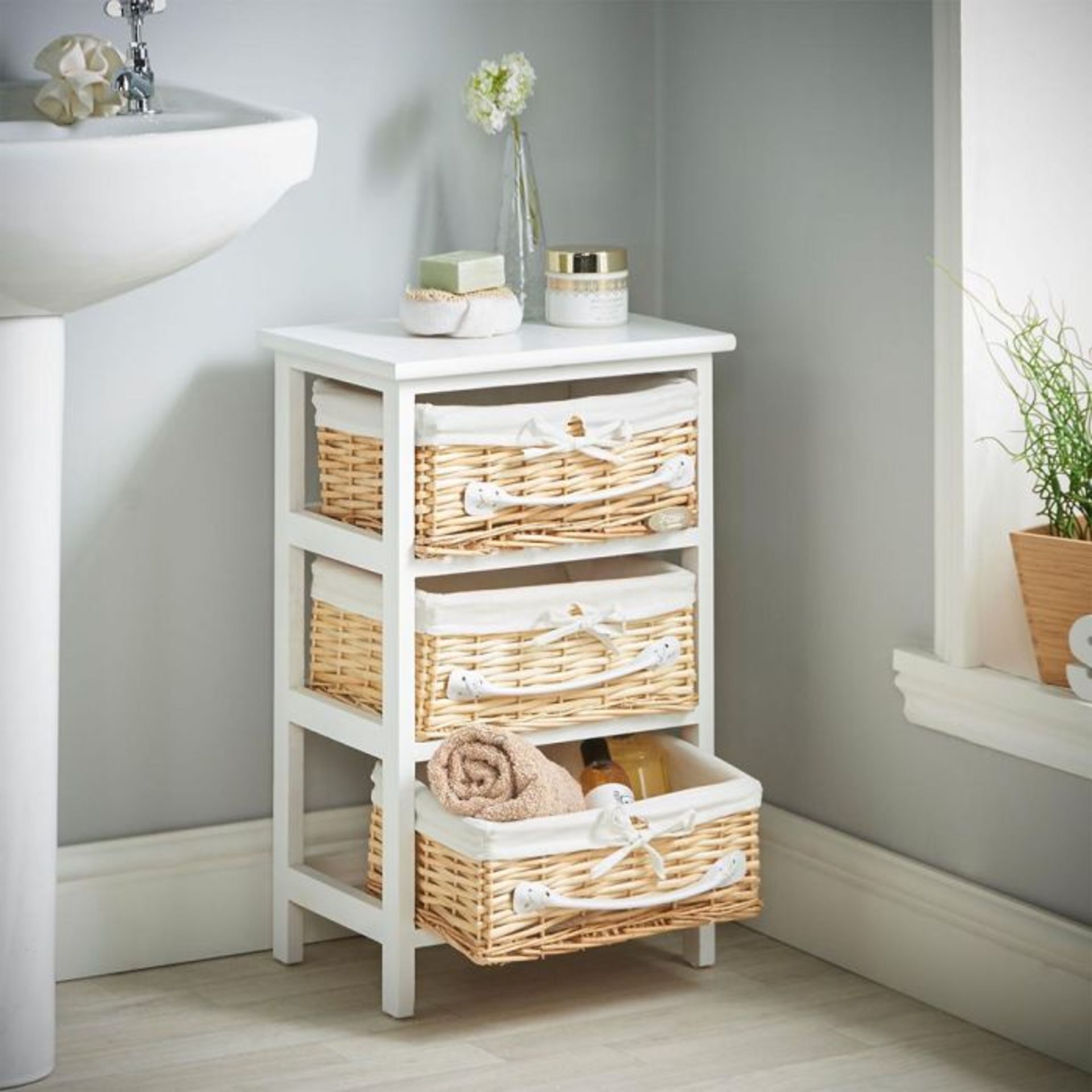 (S418) 3 Drawer Wicker Storage Unit Three 100% natural wicker basket style drawers with handle...