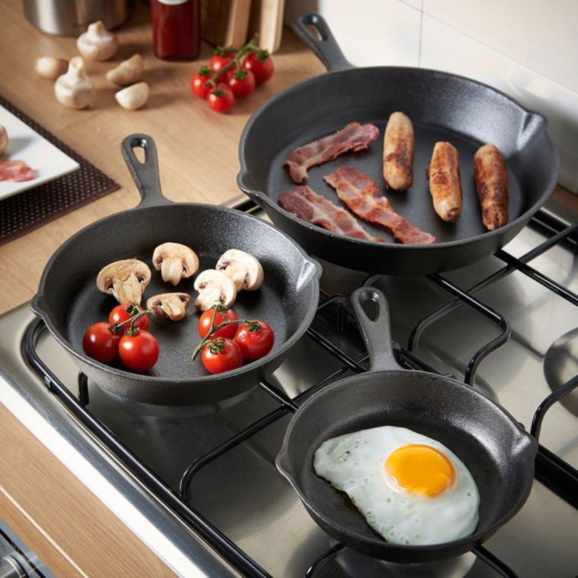 (S351) 3pc Cast Iron Skillet Set Traditional cast iron construction, Pre-seasoned with natural...