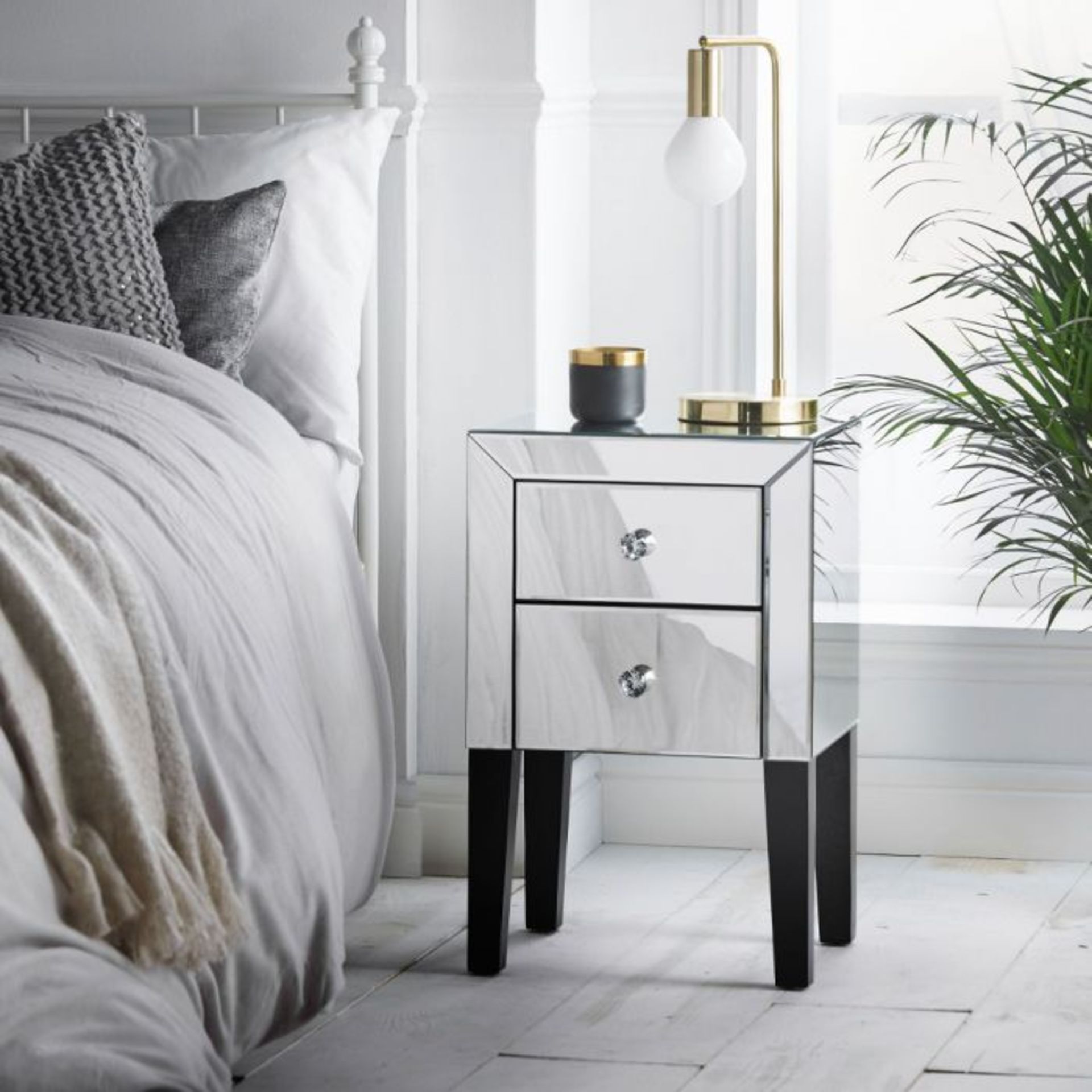 (V6) Silver Mirrored Bedside Table Add some luxury to your bedroom with this stunning Beautify...