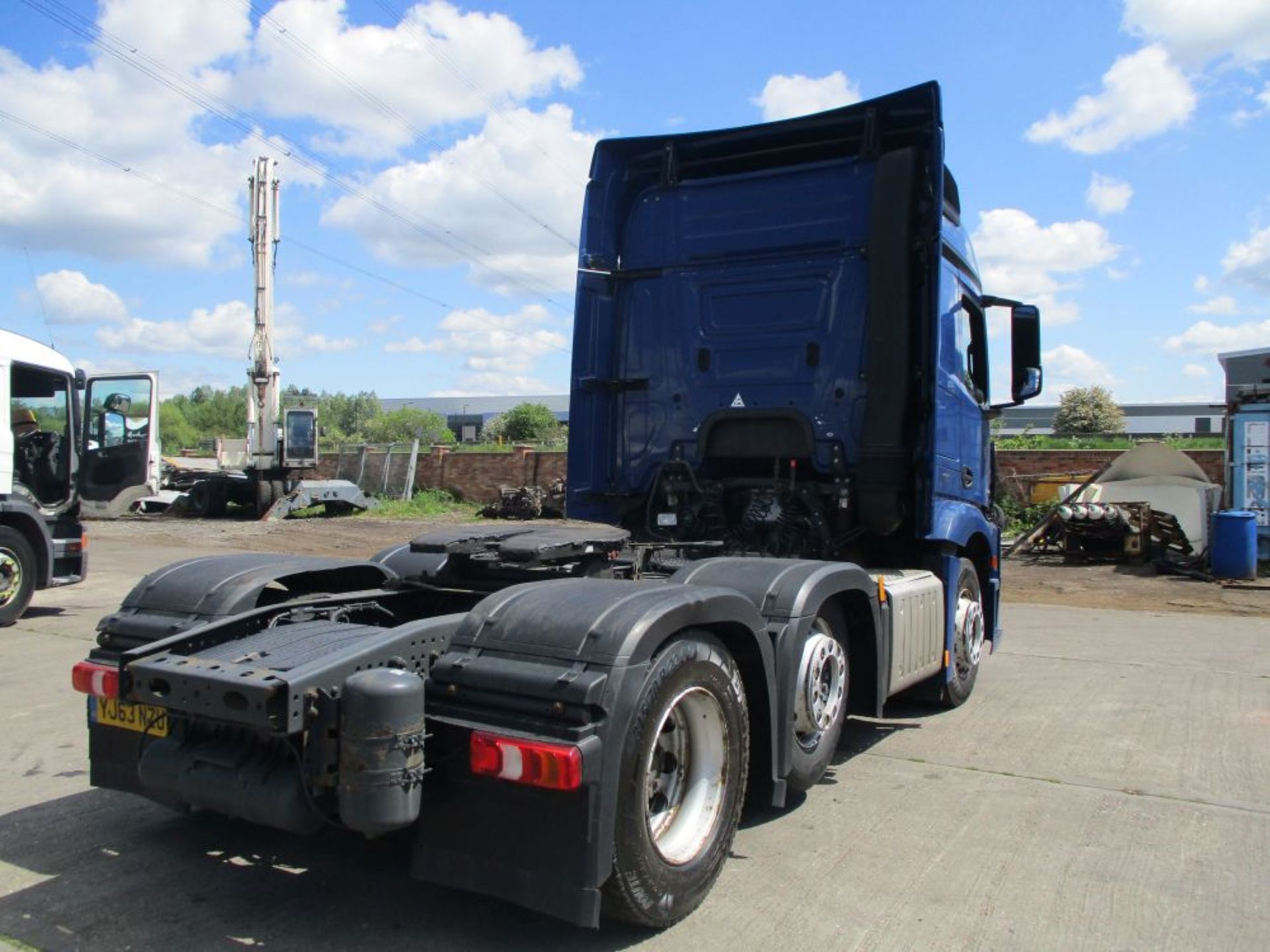 63 Mercedes 2545 Actros Streamspace Cab - Image 4 of 6