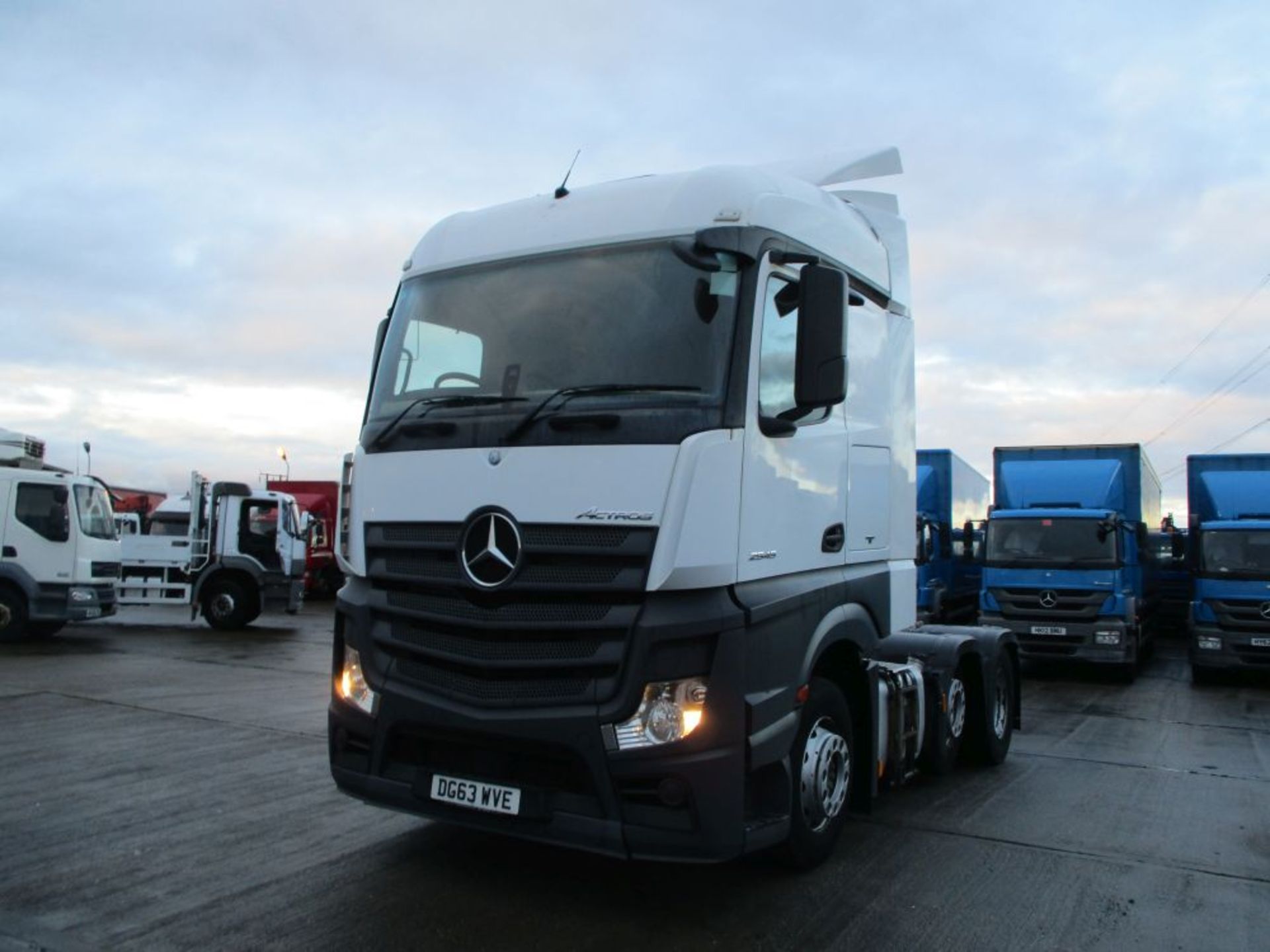 Mercedes 2545 Actros - Image 2 of 6