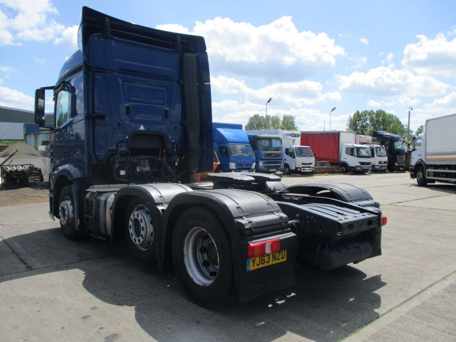 63 Mercedes 2545 Actros Streamspace Cab - Image 3 of 6