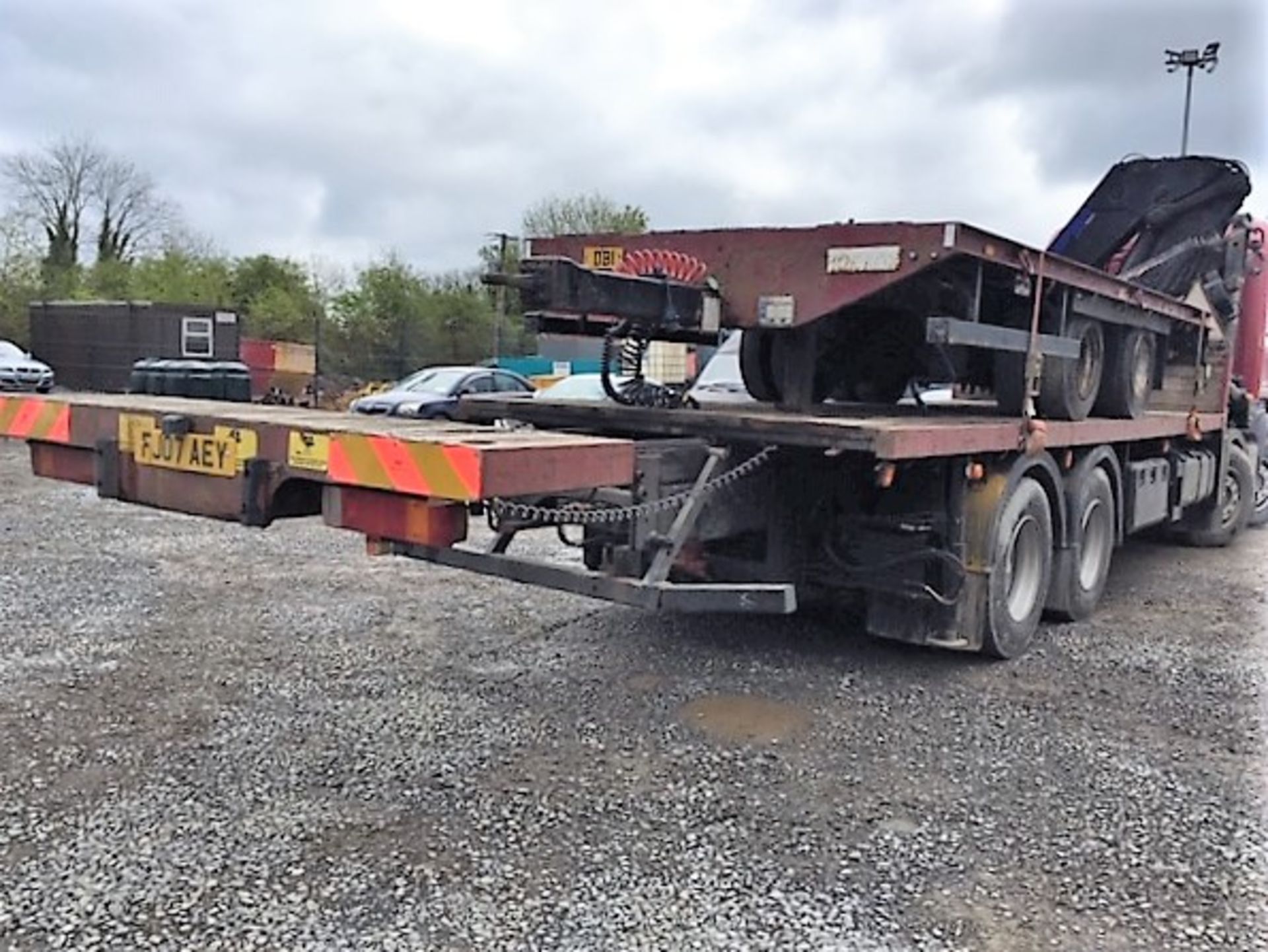 2007 SCANIA R380 8X4 SLEEPERCAB CRANE TRUCK FLATBED COUPLED WITH 20FT TWIN AXLE MC AULEY TRAILER - Image 6 of 22