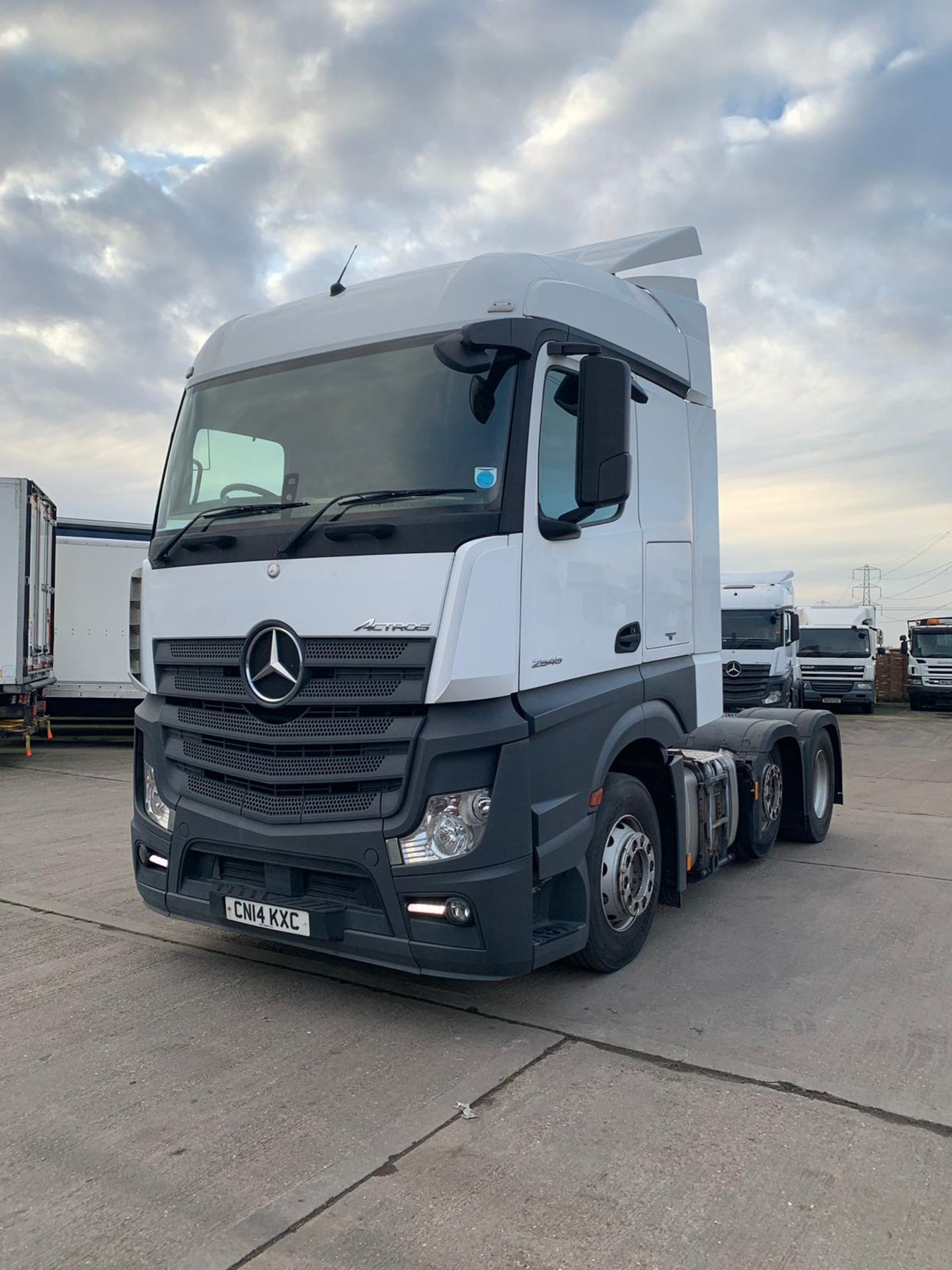 Mercedes Benz Actros 2545 Euro 6 - Bild 2 aus 6