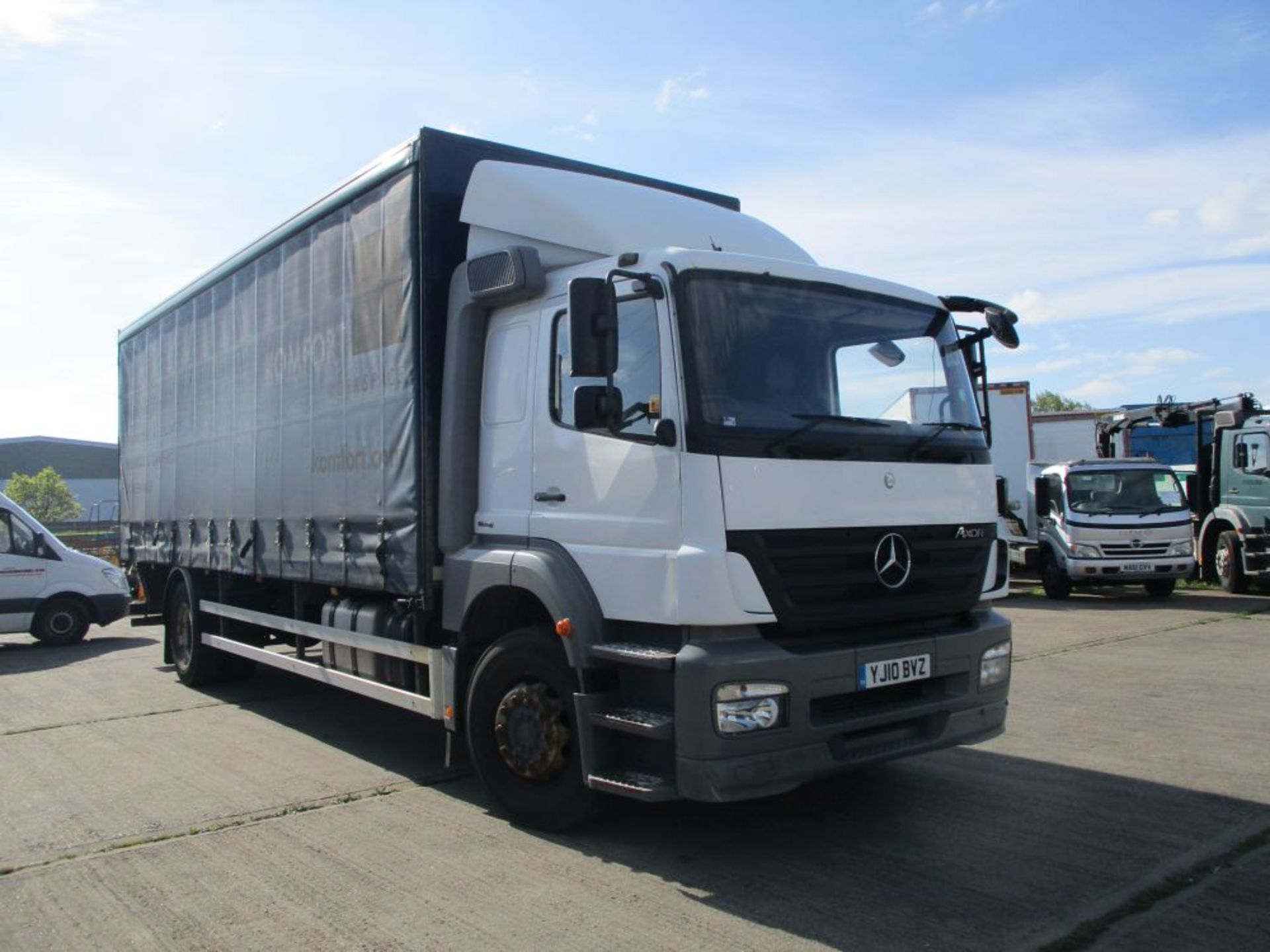 Mercedes 1824 Axorv26FT Curtainsider