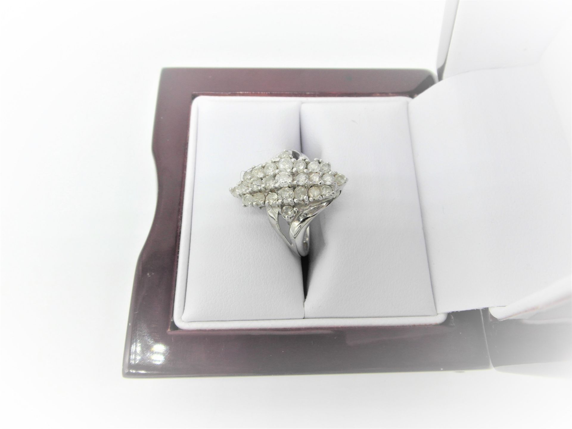 3 Row 14Ct White Gold Diamond Ring - Image 2 of 4