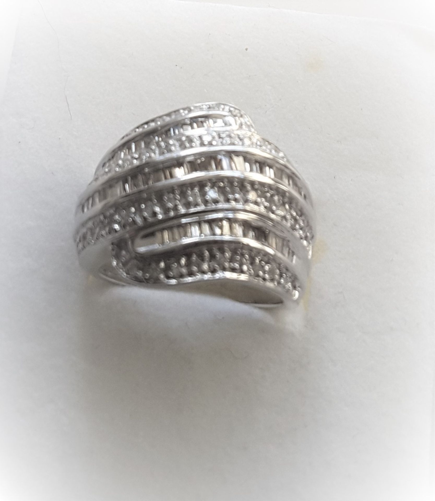 14Ct White Gold Diamond 7 Row Ring - Image 2 of 5