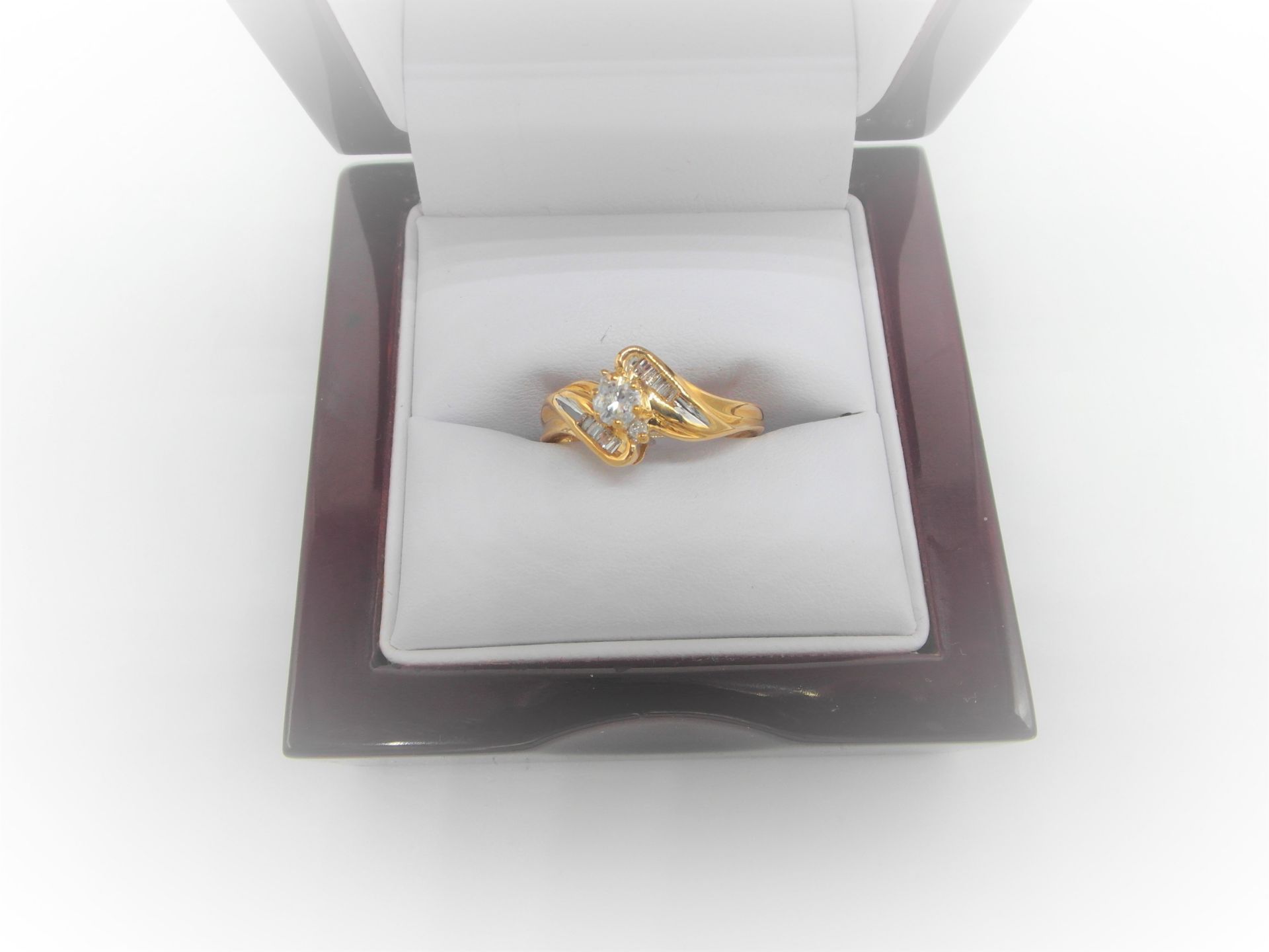 10Ct Yellow Gold Diamond Set Crossover Ring - Image 3 of 4