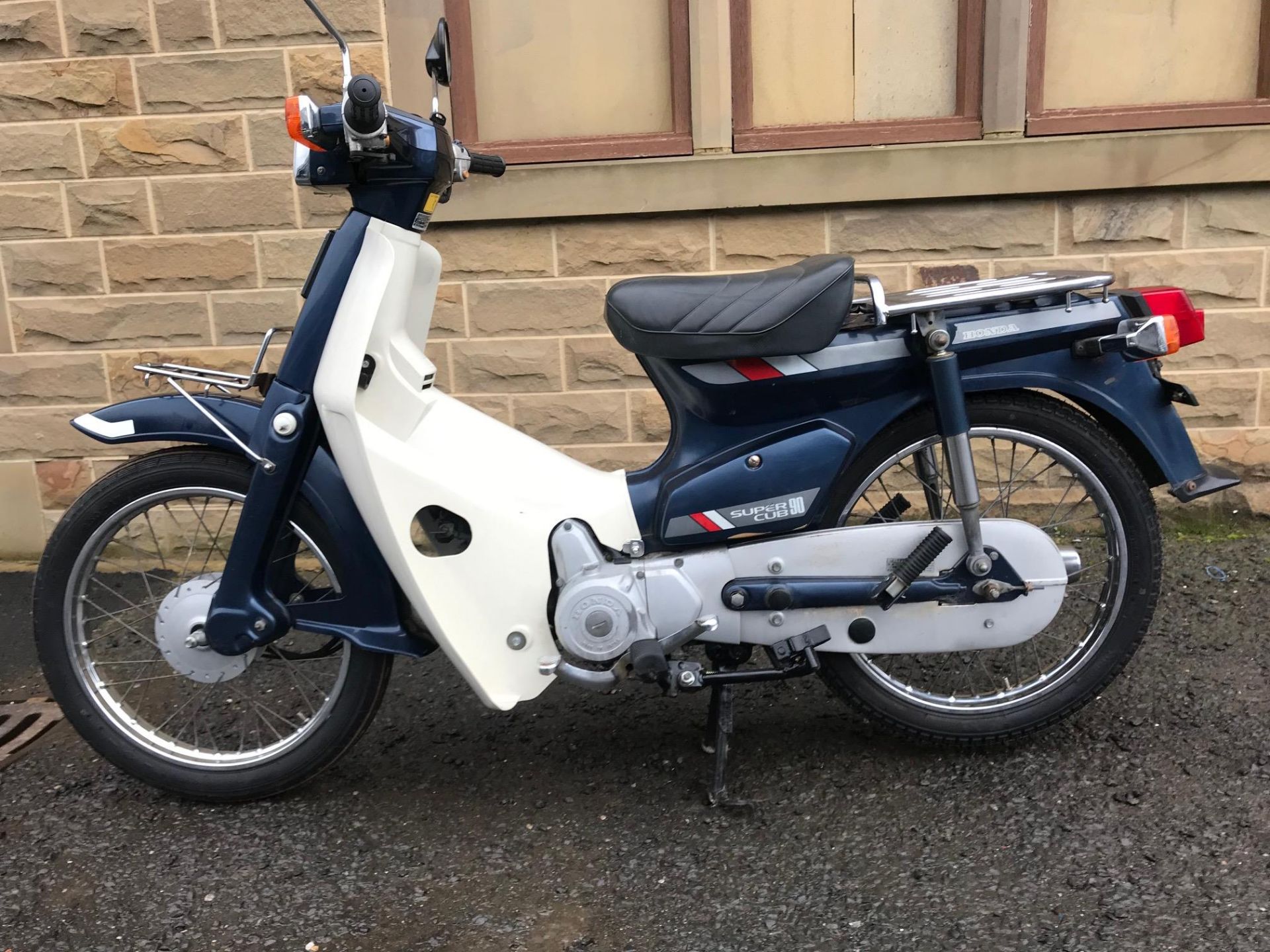 1986 JDM Honda Super Cub C90 With Electric Start - Image 2 of 18