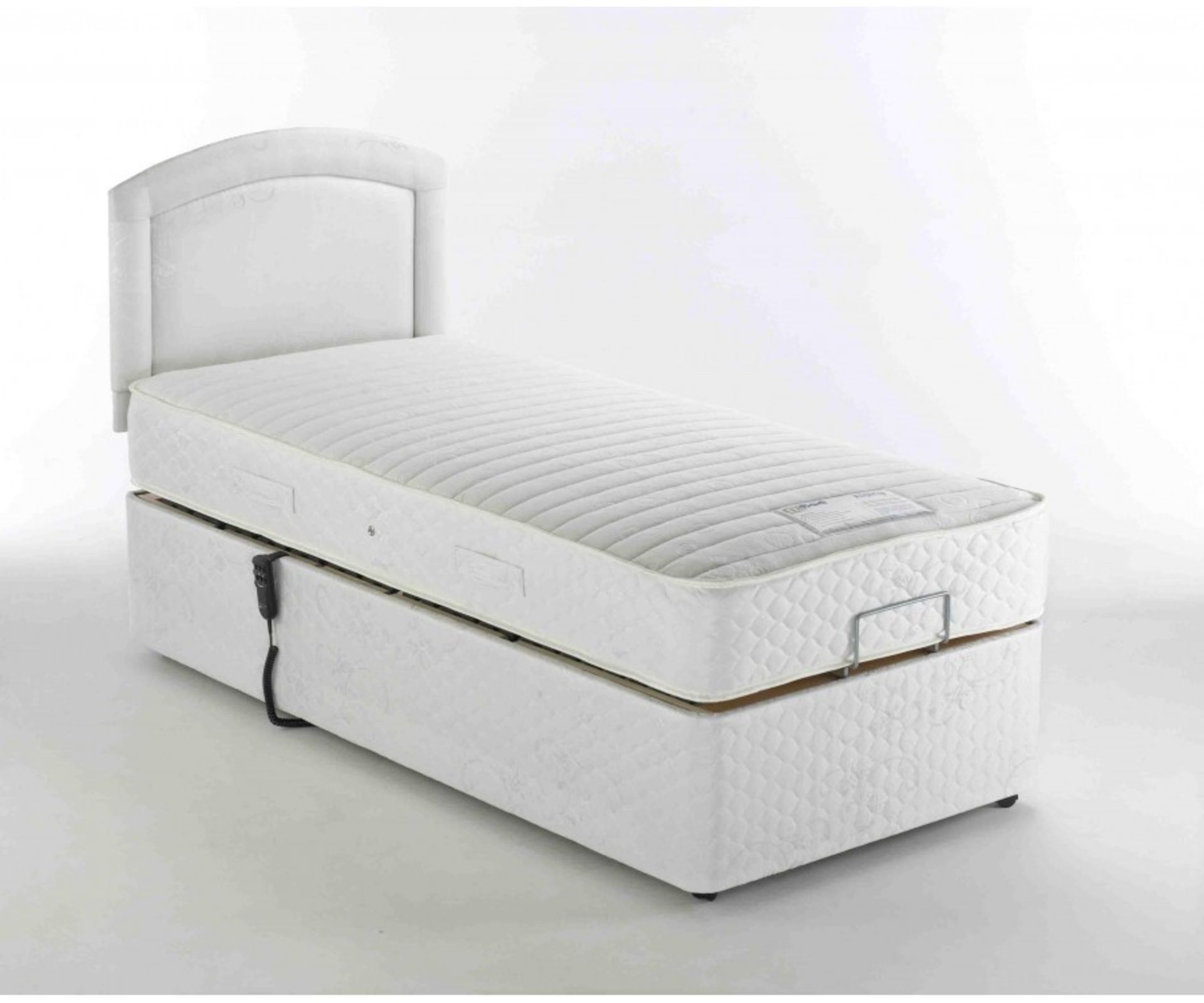 Brand new 3'0 single adjustable electric bed with pocket sprung mattress