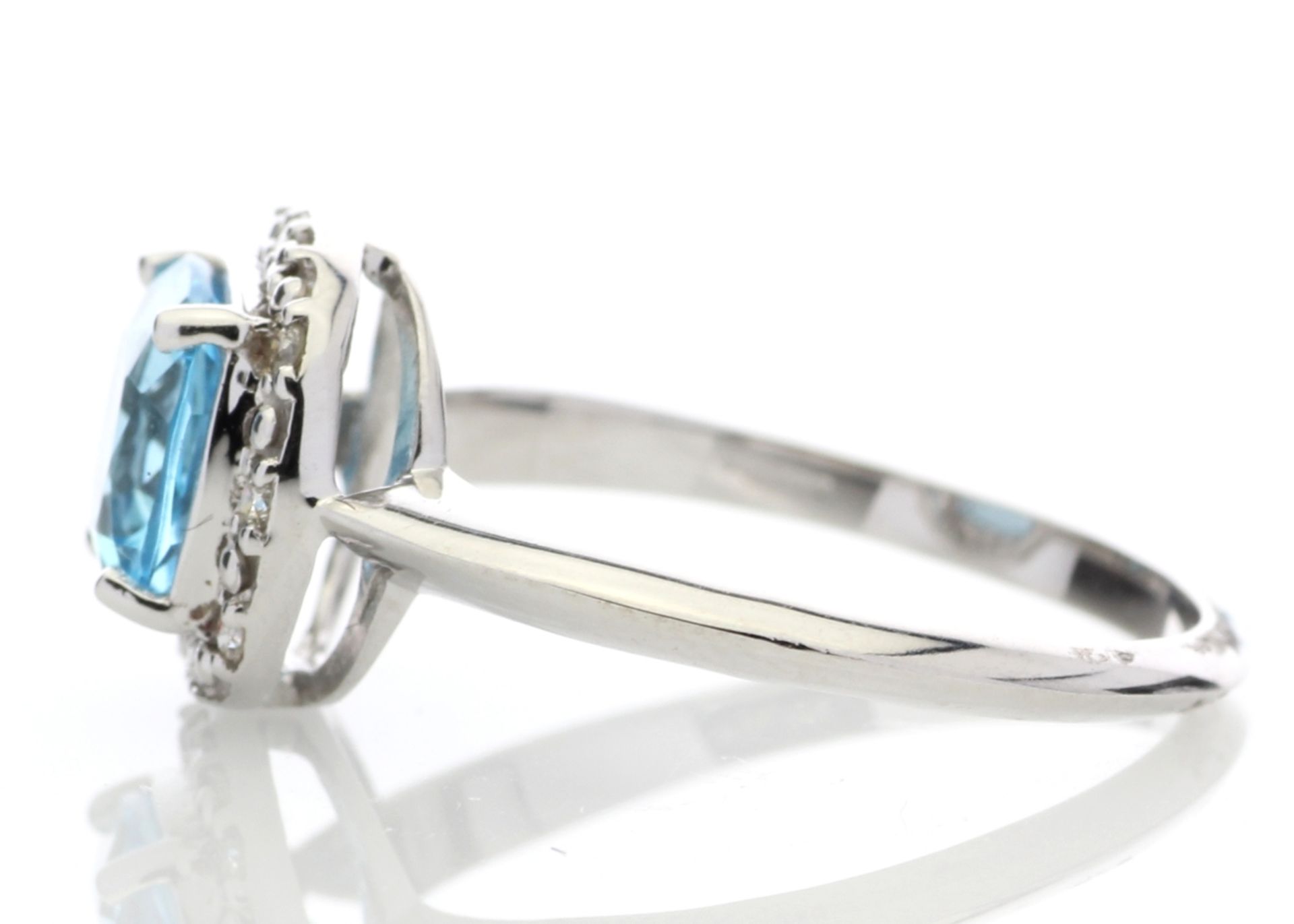 9k White Gold Blue Topaz Diamond Ring 0.07 Carats - Image 3 of 5