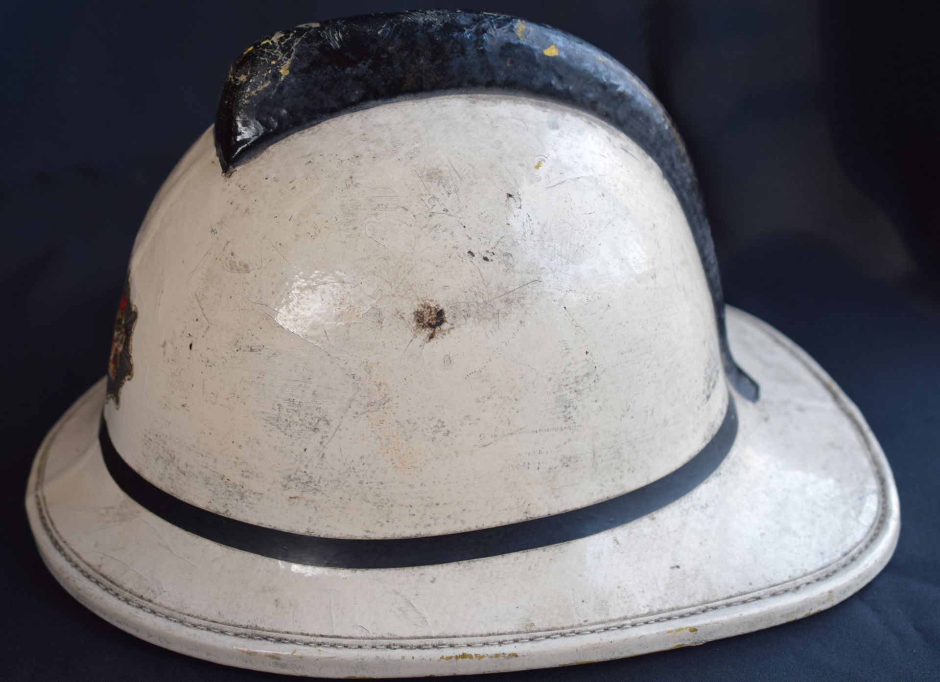 West Glamorgan Vintage White Fireman's Helmet - Image 4 of 5