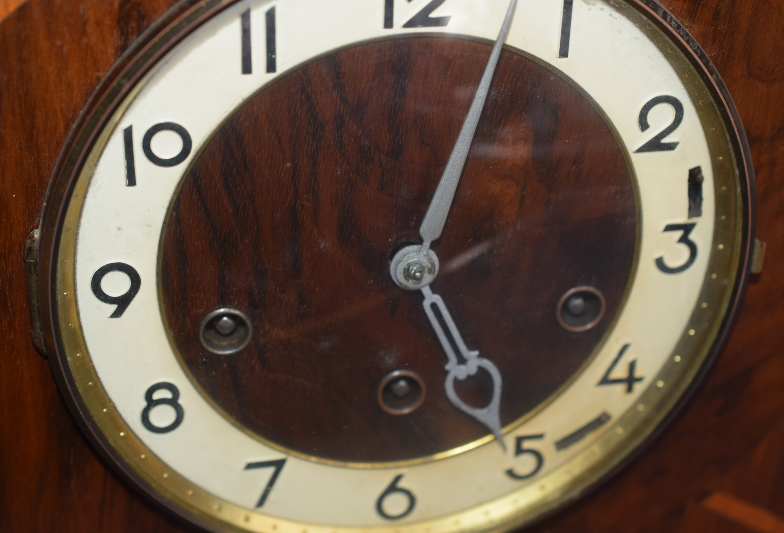 Vintage Half Circle Wooden Mantle Clock - Image 5 of 5