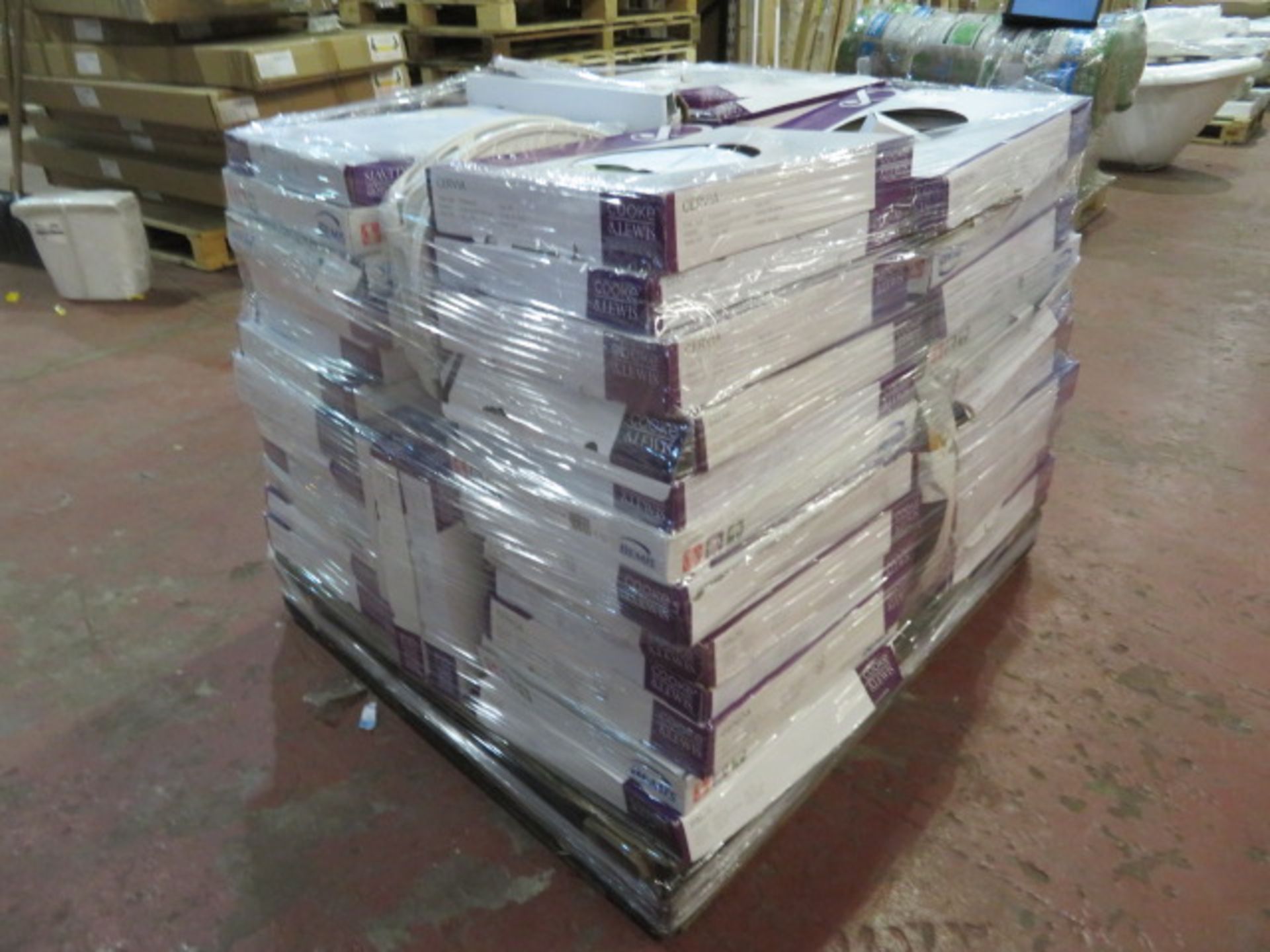 (5A) PALLET TO CONTAIN APPROX. 55 x VARIOUS TOILET SEATS TO INCLUDE: COOKE AND LEWIS GENOA, BEM...