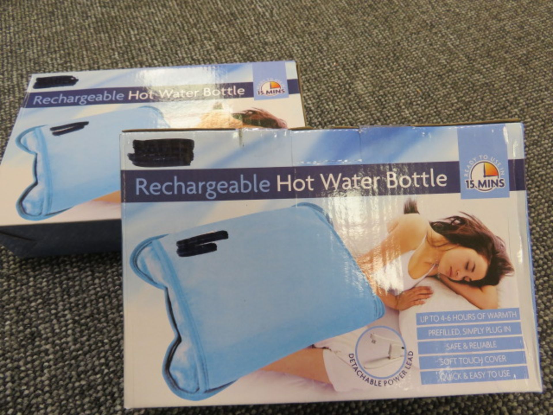 (272) 40 X BLUE RECHARGEABLE HOT WATER BOTTLE, READY TO USE IN 15 MINUTES DETACHABLE POWER LEA... - Image 4 of 4