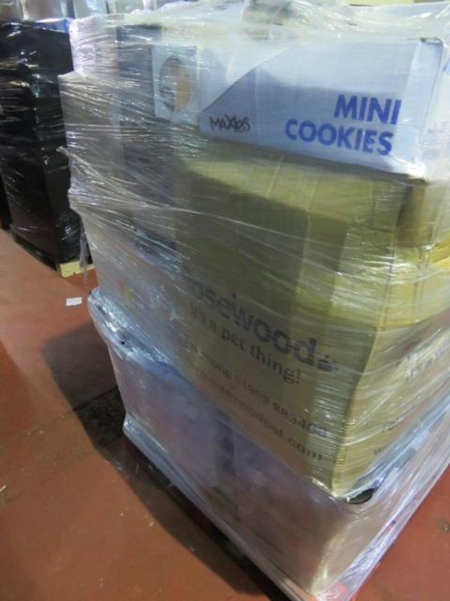 (321) LARGE PALLET TO CONTAIN A VERY LARGE QTY OF VARIOUS FOOD, DRINK & CONFECTIONARY TO INCLU.... - Image 4 of 8