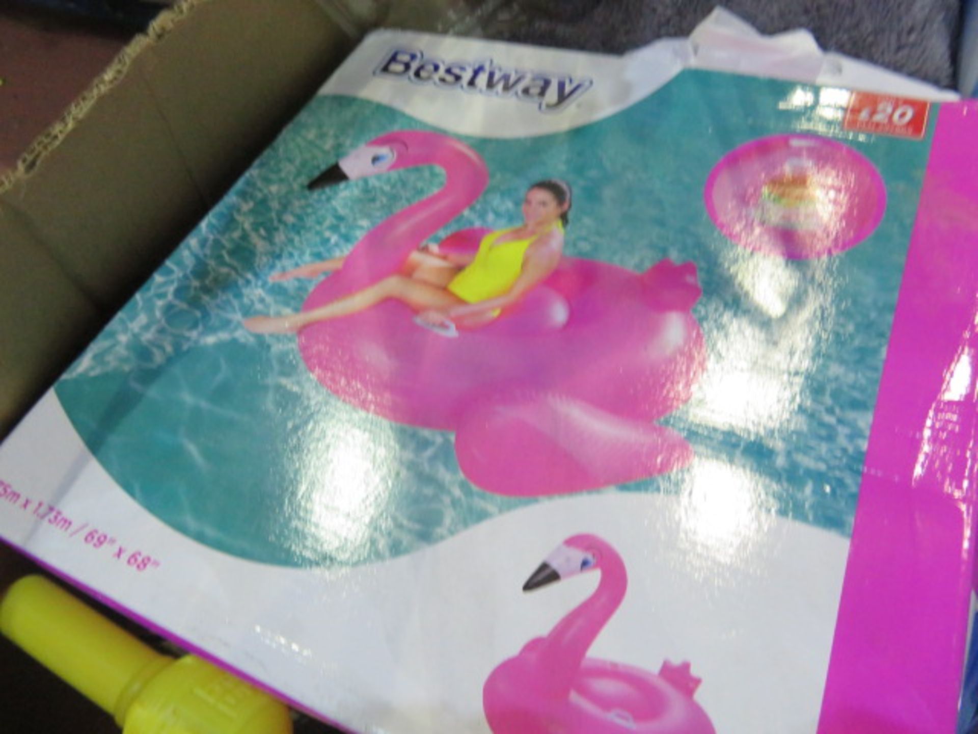 (251) LARGE PALLET APPROX 4FT TALL TO CONTAIN GIANT BESTWAY INFLATABLE FLAMINGO RING, BESTWAY F... - Image 3 of 8