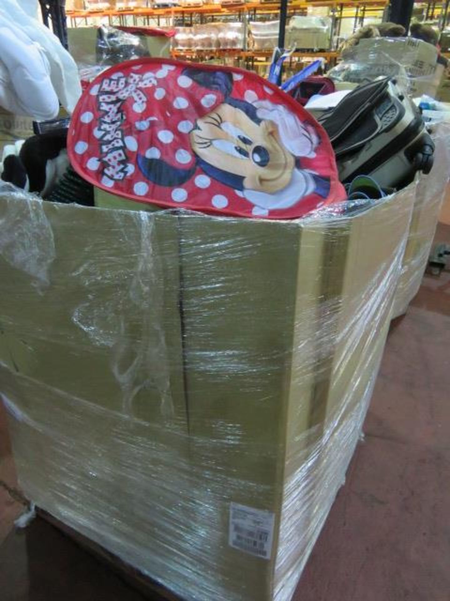 (138) LARGE PALLET APPROX 4FT TALL TO CONTAIN MINNIE MOUSE MESH LAUNDY BASKET, BEVERL3EY HILLS ... - Image 3 of 11