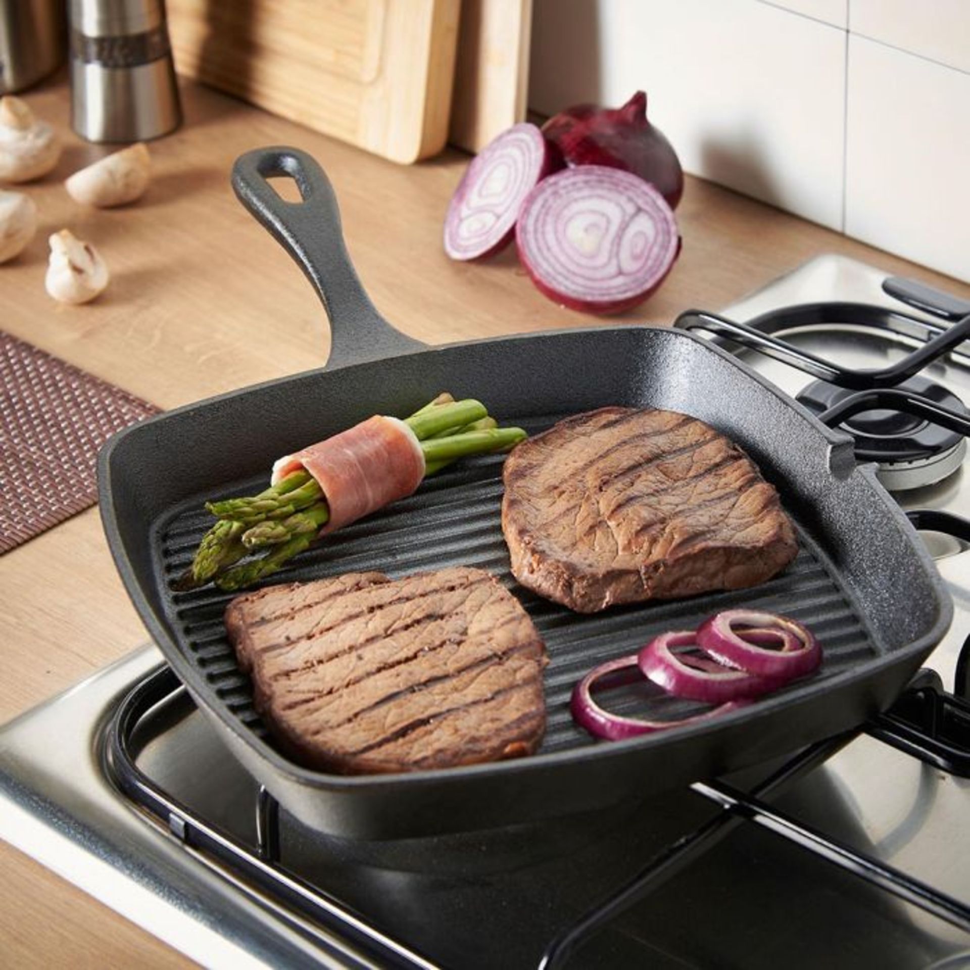 (V201) Seasoned Cast Iron Griddle Pan Traditional cast iron construction, 39.5cm X 26.3cm X 6.... - Image 2 of 2