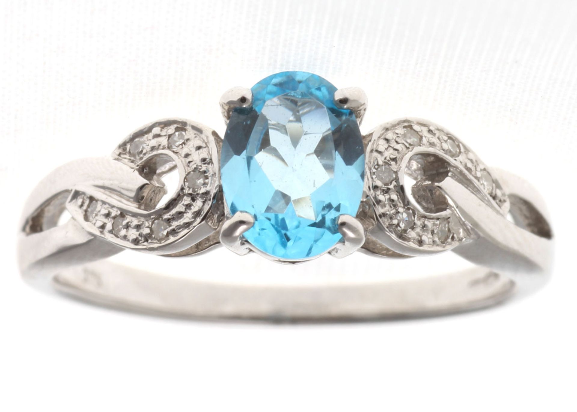 9ct White Gold Diamond And Blue Topaz Ring 0.05 Carats - Image 5 of 6