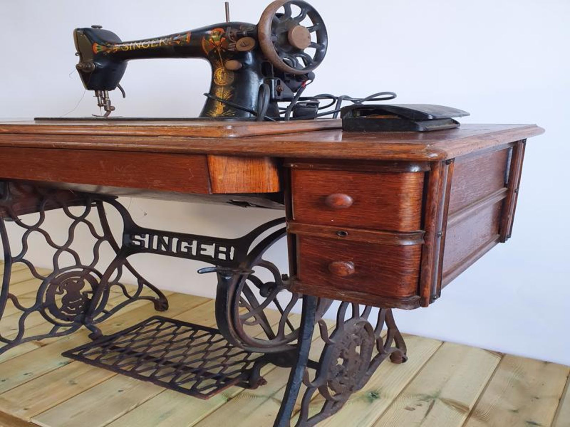 Sewing Machine Table - Image 4 of 6