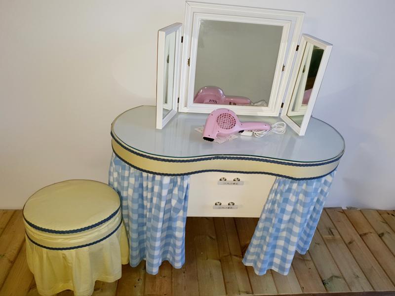 Vintage 1950s Dressing Table