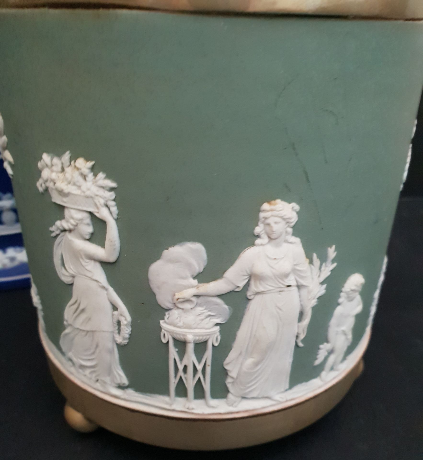 Antique 3 x Wedgwood Items 2 Biscuit Barrels & 1 Vase - Image 5 of 8