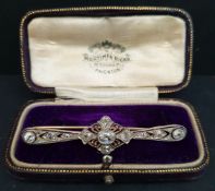 Antique Jewellery Brooch 15ct Gold & Platinum with 17 Diamonds