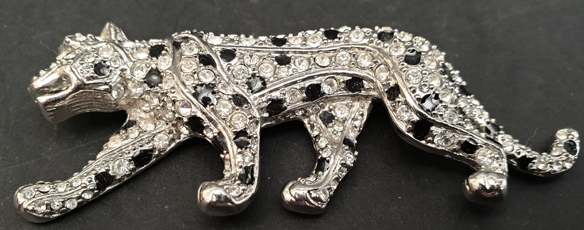 Costume Jewellery Jaguar Brooch & Jaguar - Image 2 of 2