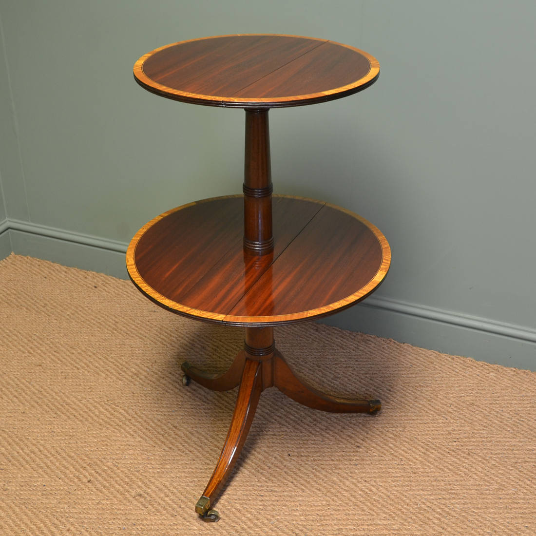 Rare Superb Quality Victorian Figured Mahogany Drop Leaf Occasional Table