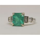 Exclusive GIA Certified 2.82 ct Vivid Green Colombian Emerald & Diamonds Ring